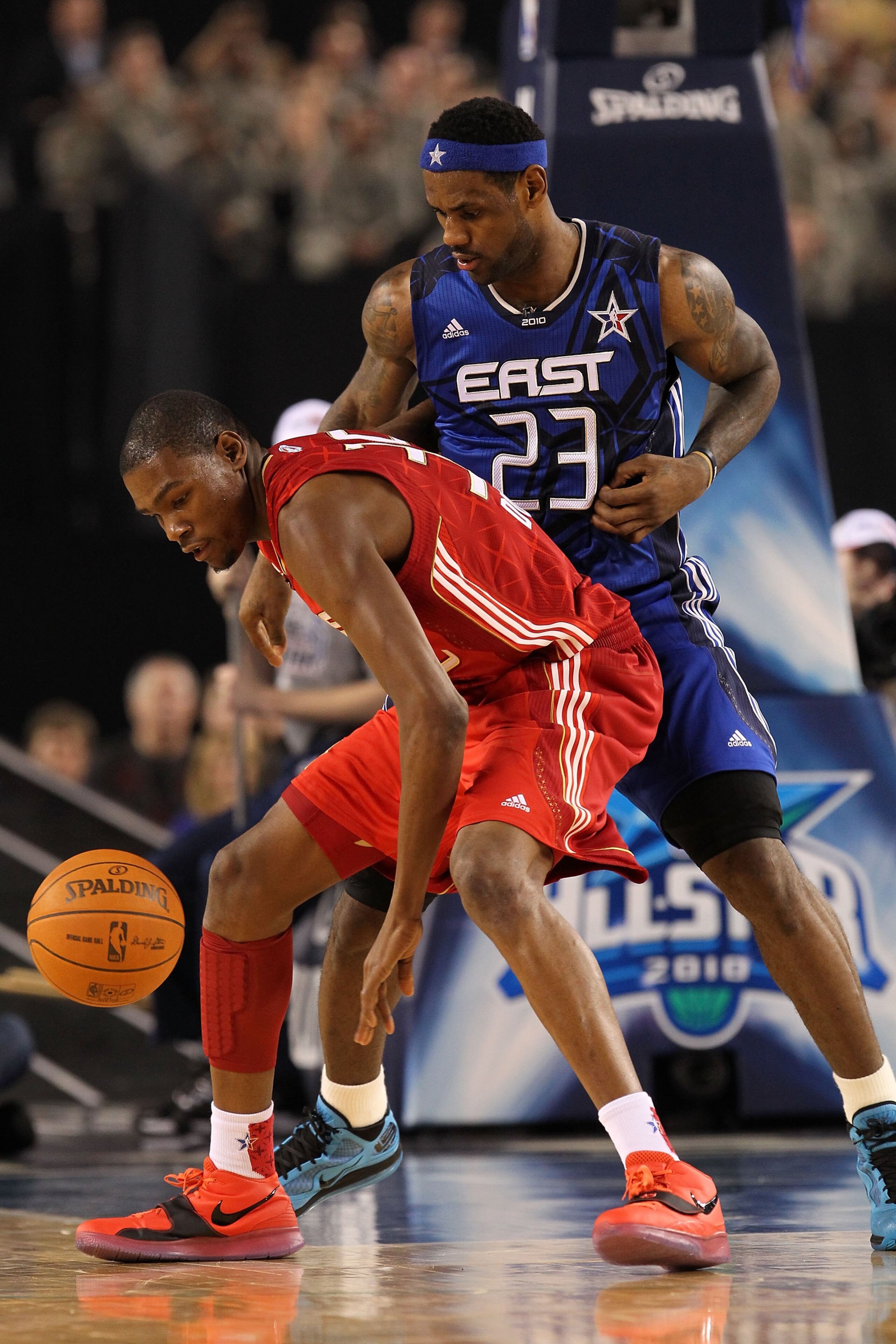 ARLINGTON, TX - FEBRUARY 14:  Kevin Durant #35 of the Western Conference dribbles against LeBron James #23 of the Eastern Conference during the first half of the NBA All-Star Game, part of 2010 NBA All-Star Weekend at Cowboys Stadium on February 14, 2010