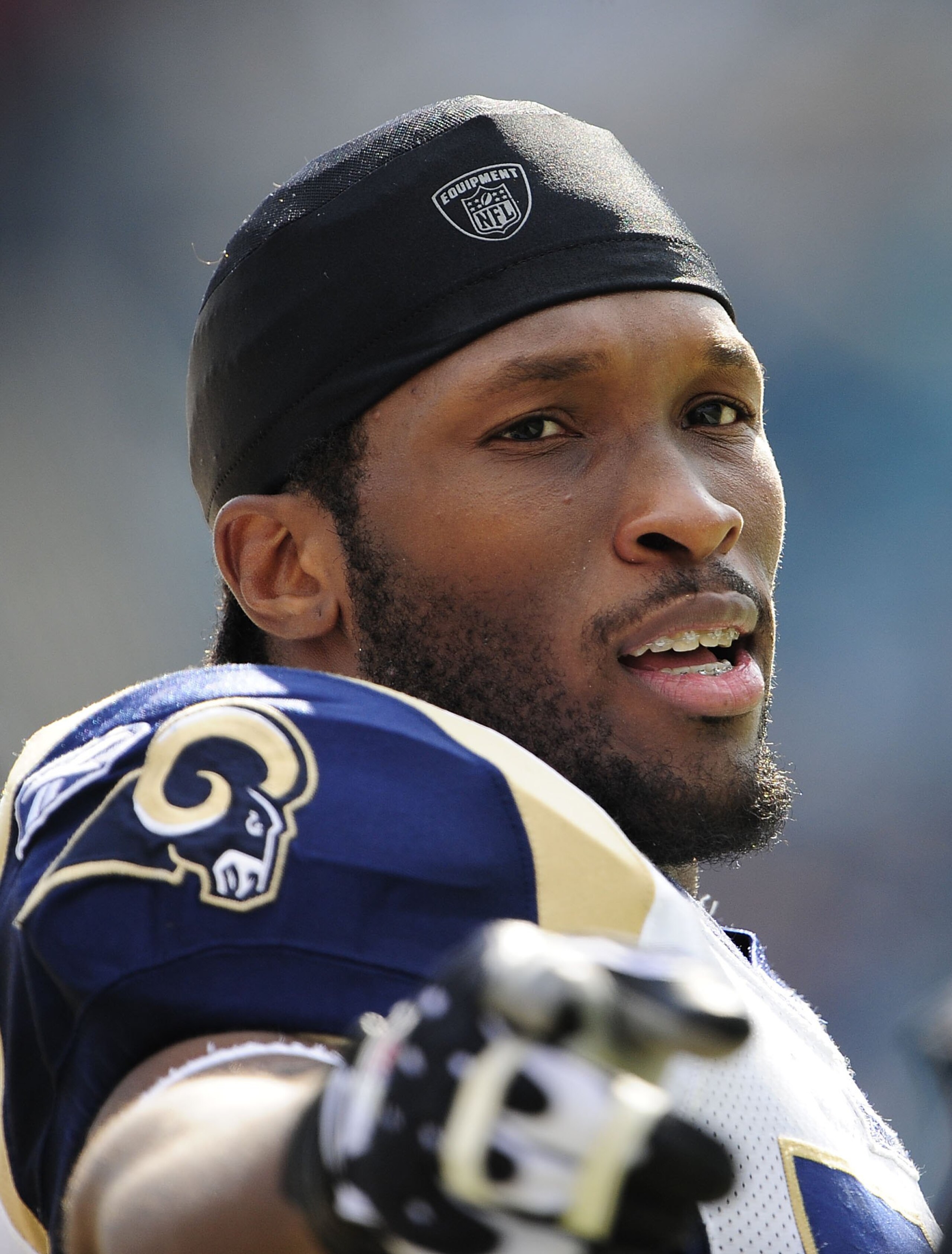 JACKSONVILLE, FL - OCTOBER 18:  Alex Barron #70 of the St. Louis Rams points during the game against the Jacksonville Jaguars at Jacksonville Municipal Stadium on October 18, 2009 in Jacksonville, Florida.  (Photo by Sam Greenwood/Getty Images)