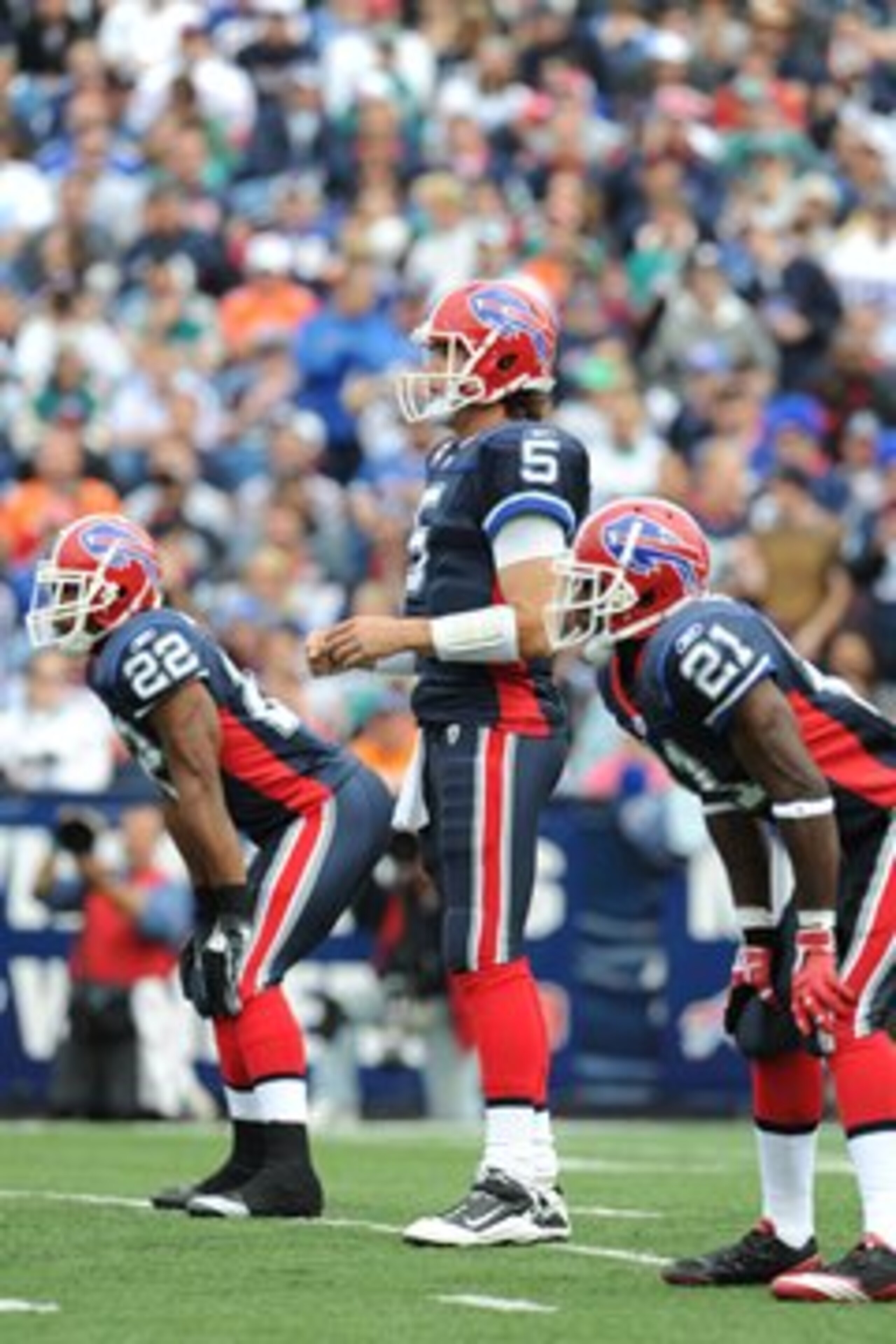 Edwards is flanked by Spiller and Jackson