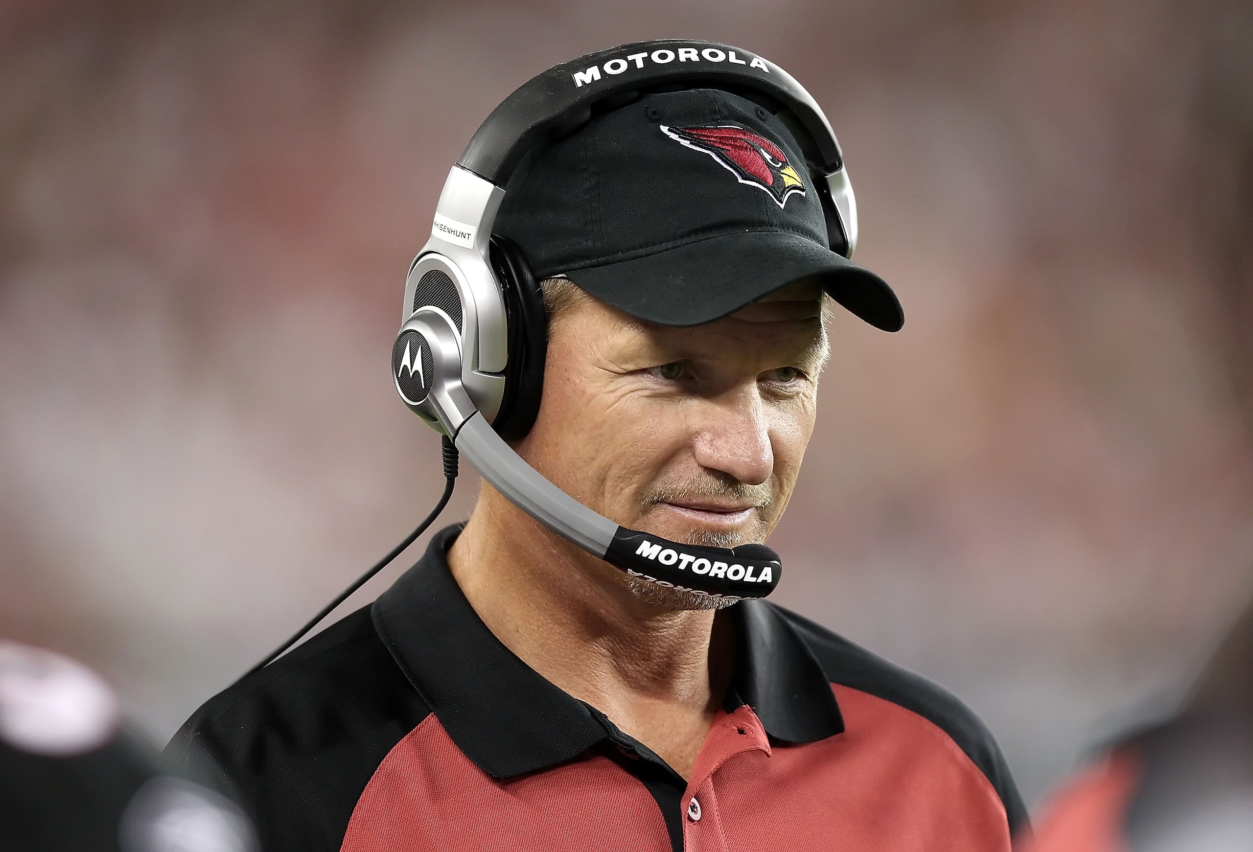 GLENDALE, AZ - SEPTEMBER 02:  Head coach Ken Whisenhunt of the Arizona Cardinals walks the sidelines during preseason NFL game against the Washington Redskins at the University of Phoenix Stadium on September 2, 2010 in Glendale, Arizona.  The Cardinals d