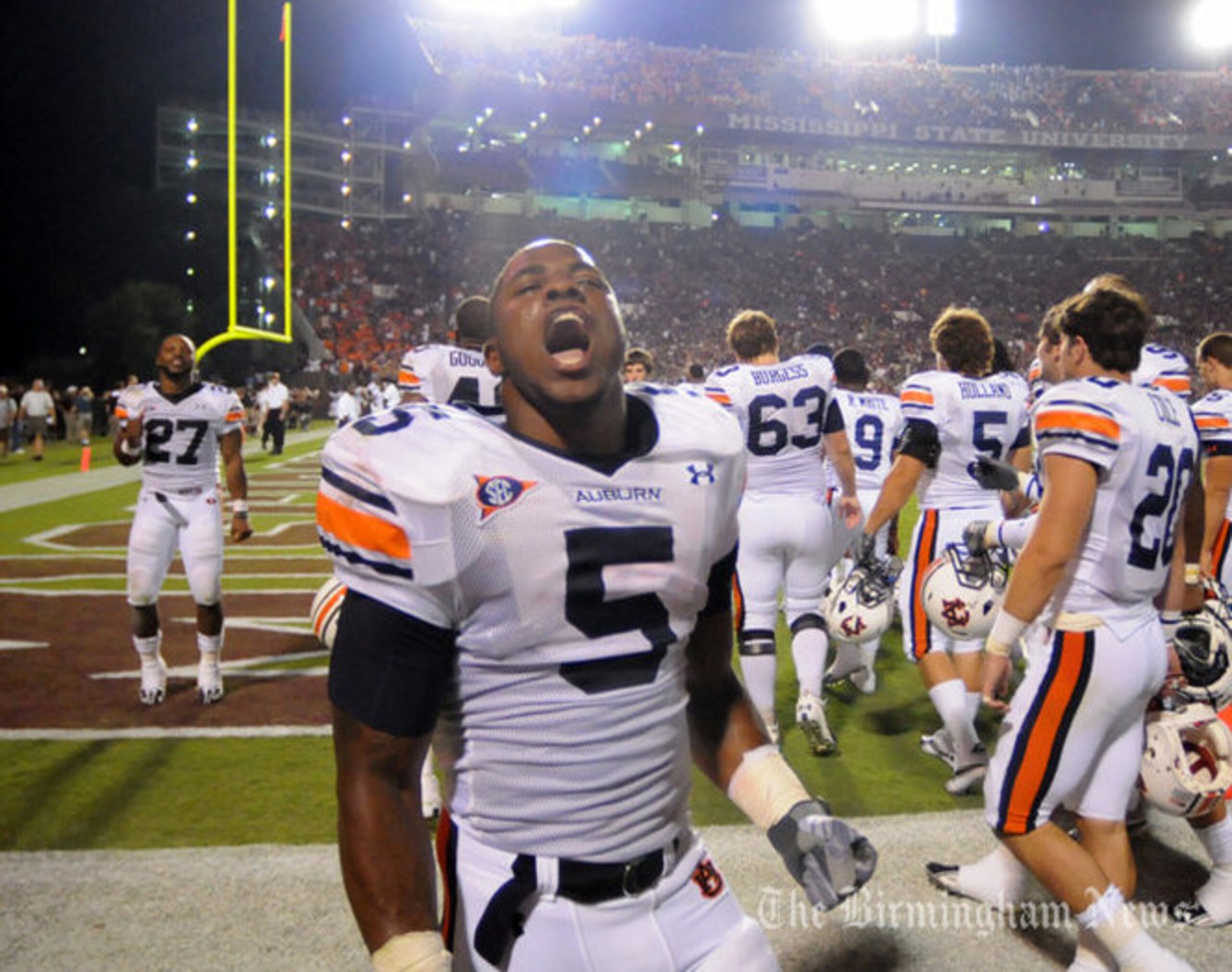 Mike Dyer celebrates after Auburn beat Mississippi State in Starkville Thursday night, 17-14. Photo courtesy of the Birmingham News. Mike Dyer celebrates after Auburn beat Mississippi State in Starkville Thursday night, 17-14. Photo courtesy of the Birmingham News.