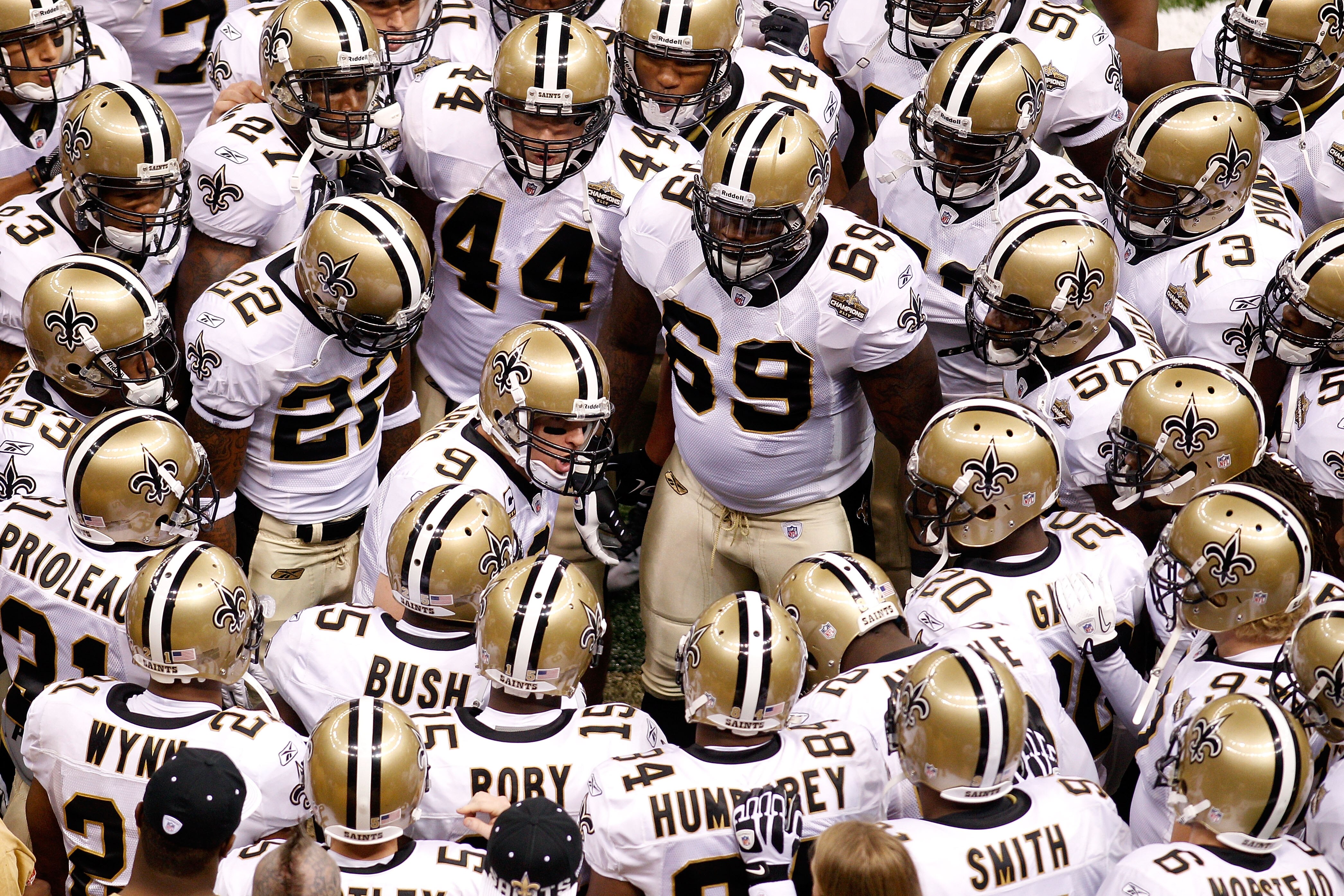 NEW ORLEANS - SEPTEMBER 09:  Quarterback Drew Brees #9 of the New Orleans Saints leads his team in a chant as they huddle up prior to playing against the Minnesota Vikings at Louisiana Superdome on September 9, 2010 in New Orleans, Louisiana. The Saints w