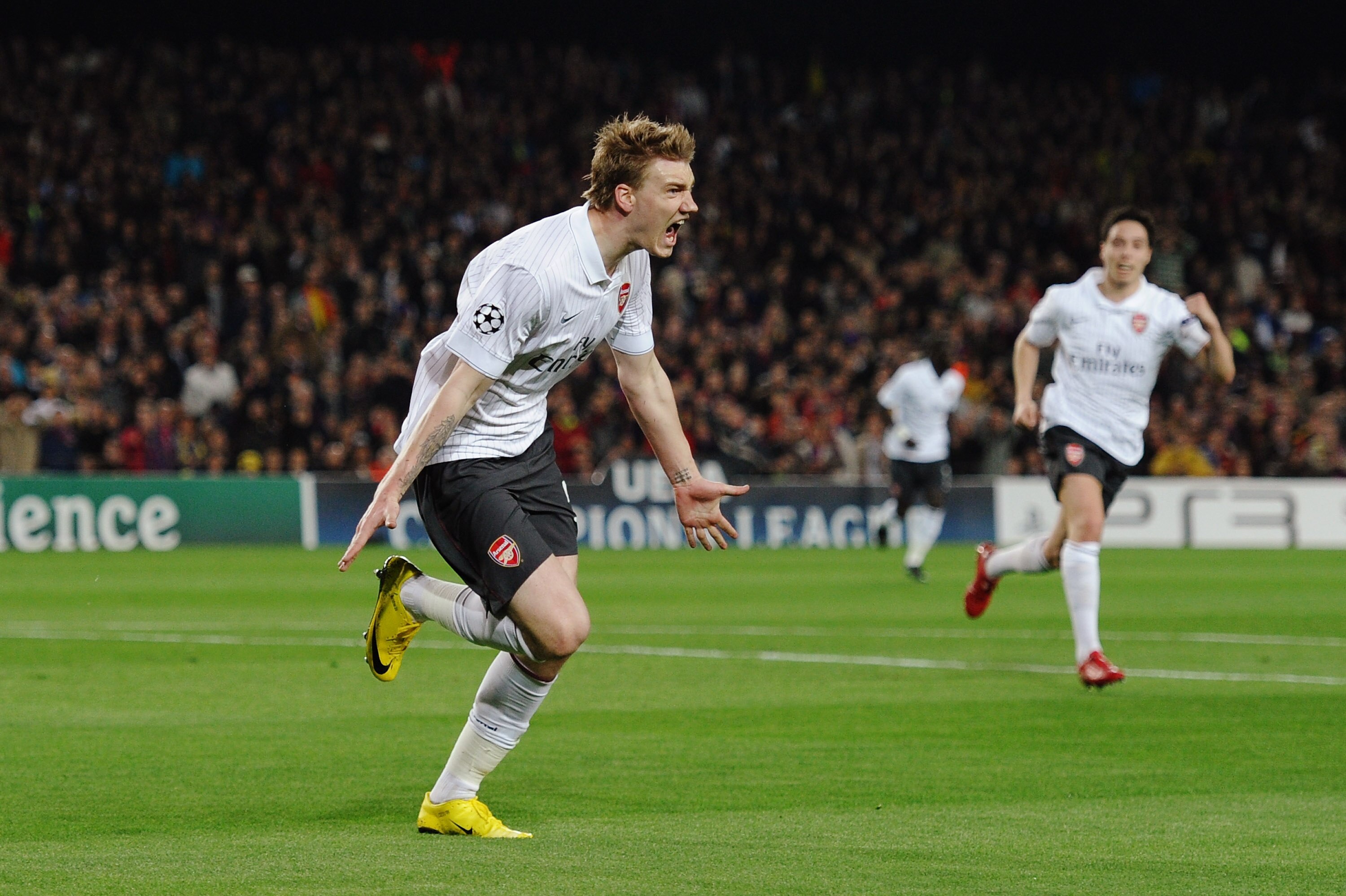 BARCELONA, SPAIN - APRIL 06:  Nicklas Bendtner of Arsenal celebrates scoring the opening goal during the UEFA Champions League quarter final second leg match between Barcelona and Arsenal at Camp Nou on April 6, 2010 in Barcelona, Spain.  (Photo by Jasper