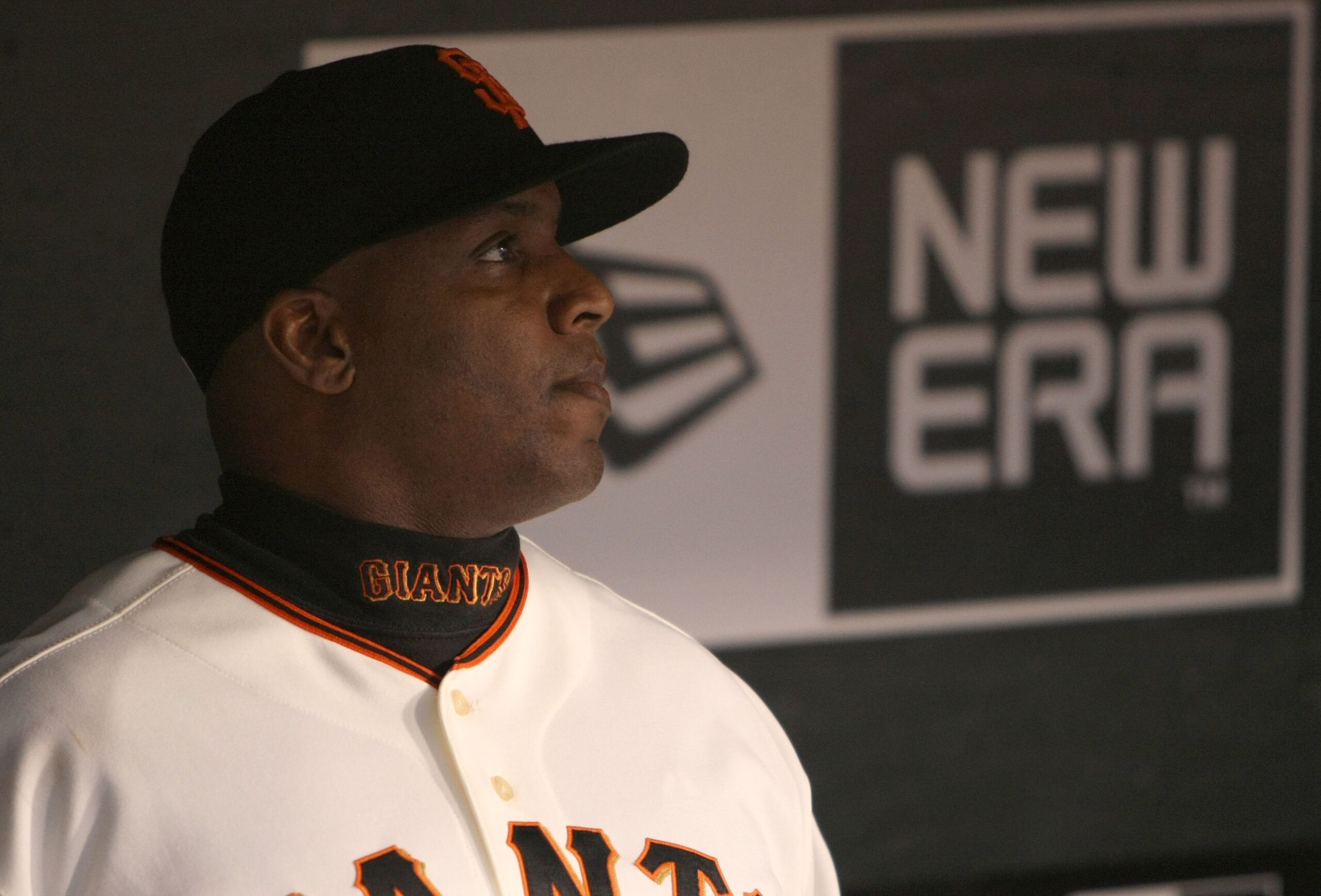 SAN FRANCISCO - SEPTEMBER 26:  Barry Bonds #25 of the San Francisco Giants looks on from the dugout before his game against the San Diego Padres during a Major League Baseball game on September 26, 2007 at AT&T Park in San Francisco, California.  (Photo b
