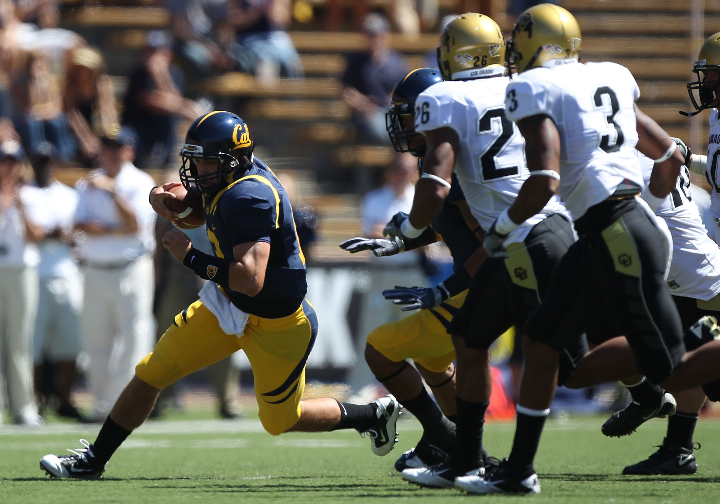 BERKELEY, CA - SEPTEMBER 11:  Kevin Riley #13 of the California Golden Bears runs against the Colorado Buffaloes at California Memorial Stadium on September 11, 2010 in Berkeley, California.  (Photo by Jed Jacobsohn/Getty Images)