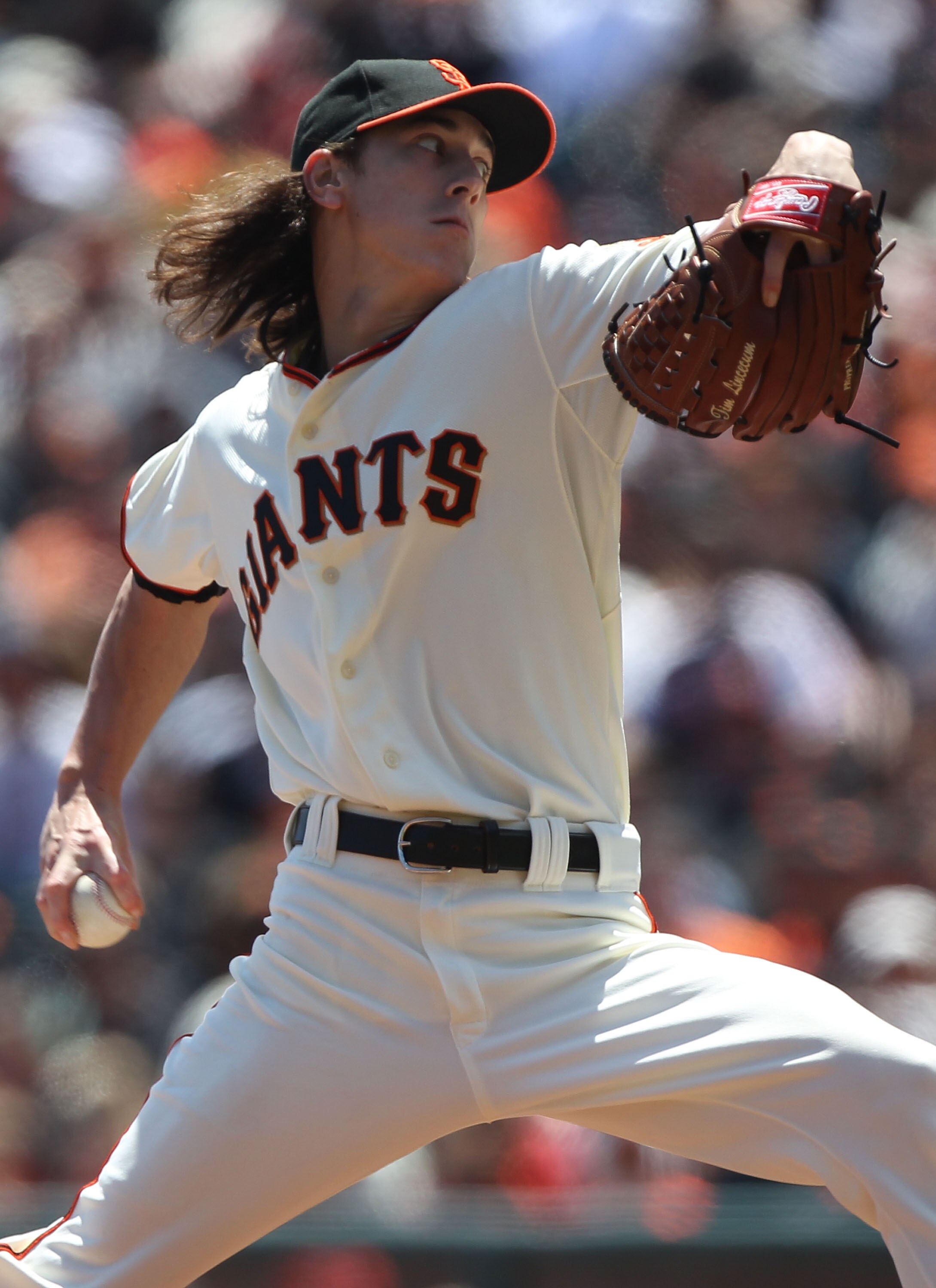 SAN FRANCISCO - AUGUST 15:  Tim Lincecum #55 of the San Francisco Giants pitches against the San Diego Padres during an MLB game at AT&T Park on August 15, 2010 in San Francisco, California.  (Photo by Jed Jacobsohn/Getty Images)