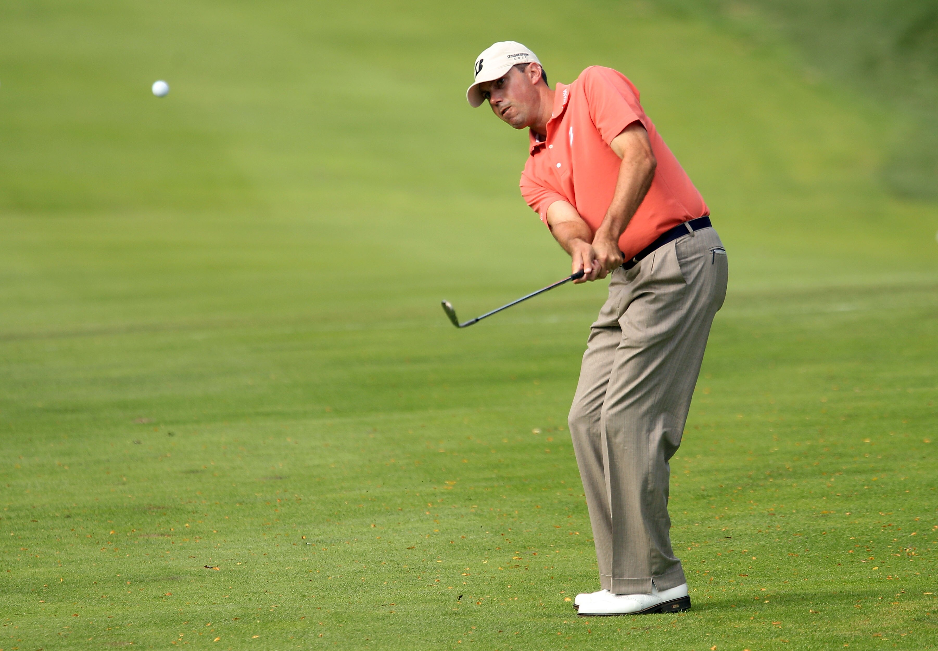 LEMONT, IL - SEPTEMBER 10:  Matt Kuchar hits his approach shot on the 17th hole during the second round of the BMW Championship at Cog Hill Golf & Country Club on September 10, 2010 in Lemont, Illinois.  (Photo by Scott Halleran/Getty Images)
