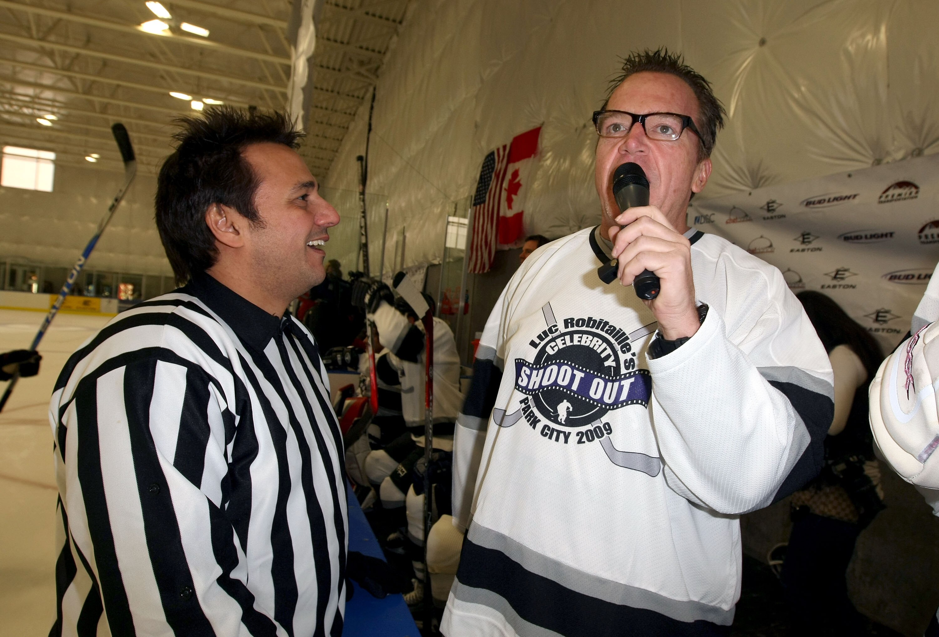 PARK CITY, UT - JANUARY 18:  Actor Tom Arnold attends Luc Robitaille's Celebrity Shootout held at Park City Ice Arena during the 2009 Sundance Film Festival on January 18, 2009 in Park City, Utah.  (Photo by Andrew H. Walker/Getty Images)
