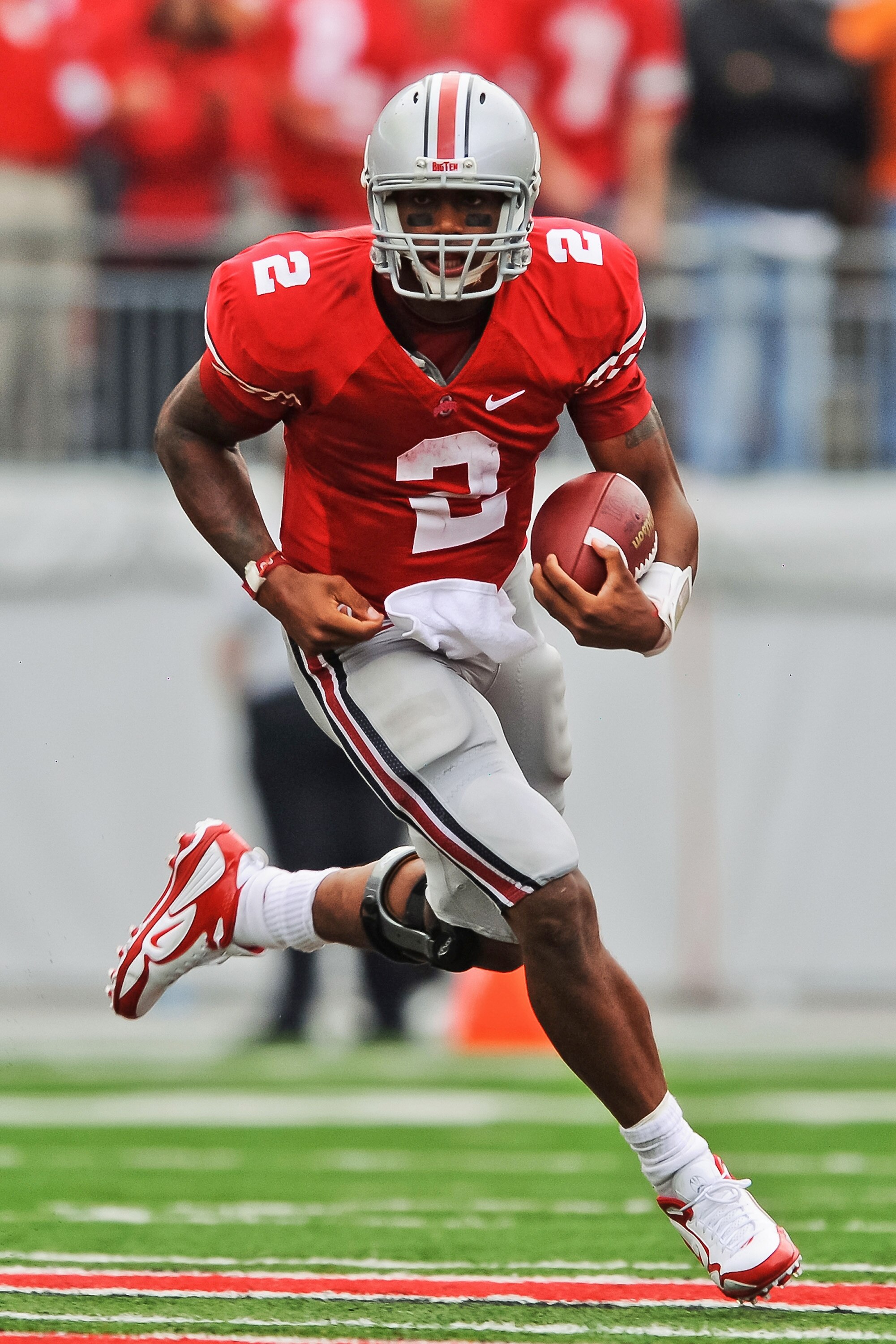 COLUMBUS, OH - SEPTEMBER 11:  Quarterback Terrelle Pryor #2 of the Ohio State Buckeyes runs with the ball against the Miami Hurricanes at Ohio Stadium on September 11, 2010 in Columbus, Ohio.  (Photo by Jamie Sabau/Getty Images)
