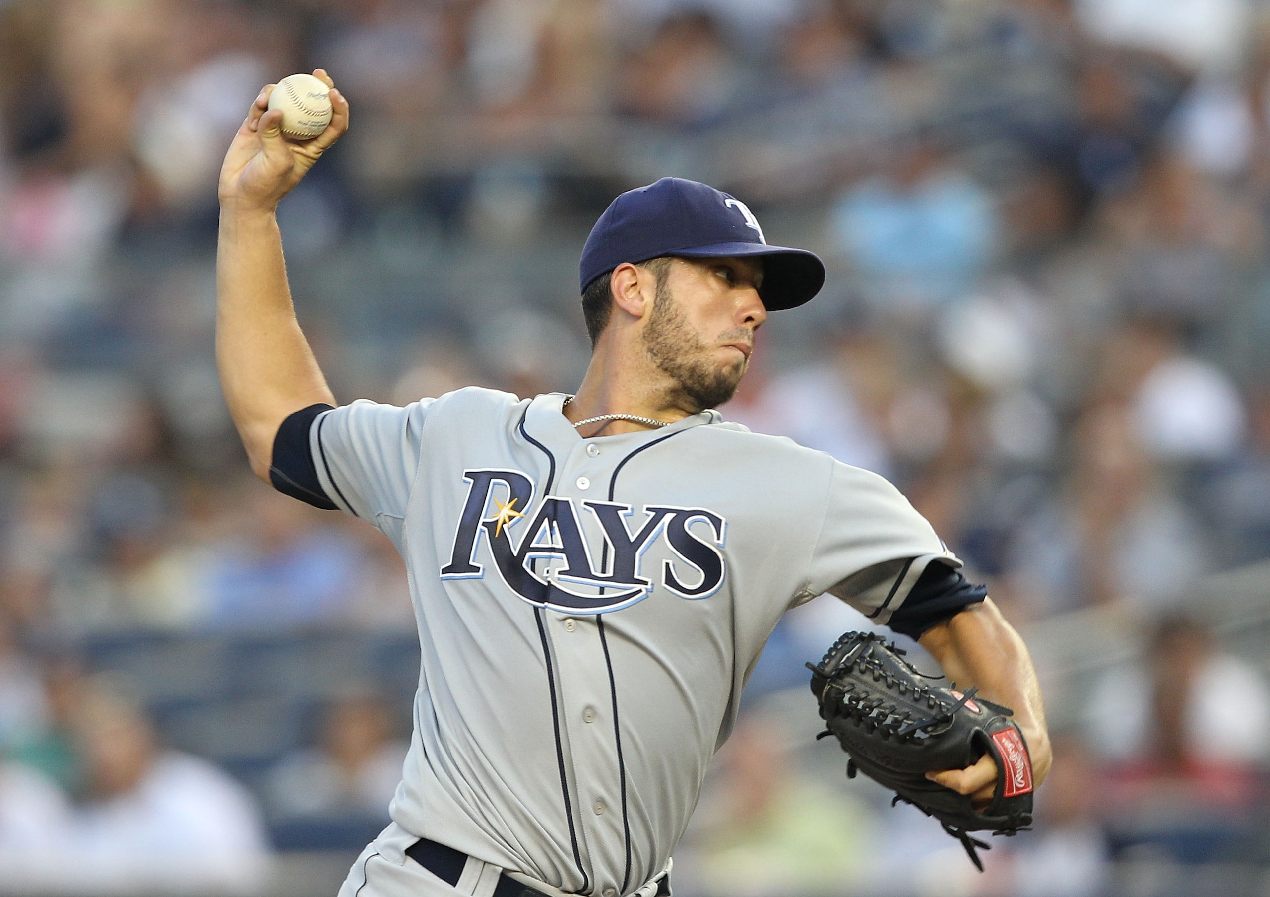 NEW YORK - JULY 16:  James Shields #33  of TheTampa Bay Rays pitches against The New York Yankees during their game on July 16, 2010 at Yankee Stadium in the Bronx Borough of New York City.  (Photo by Al Bello/Getty Images)