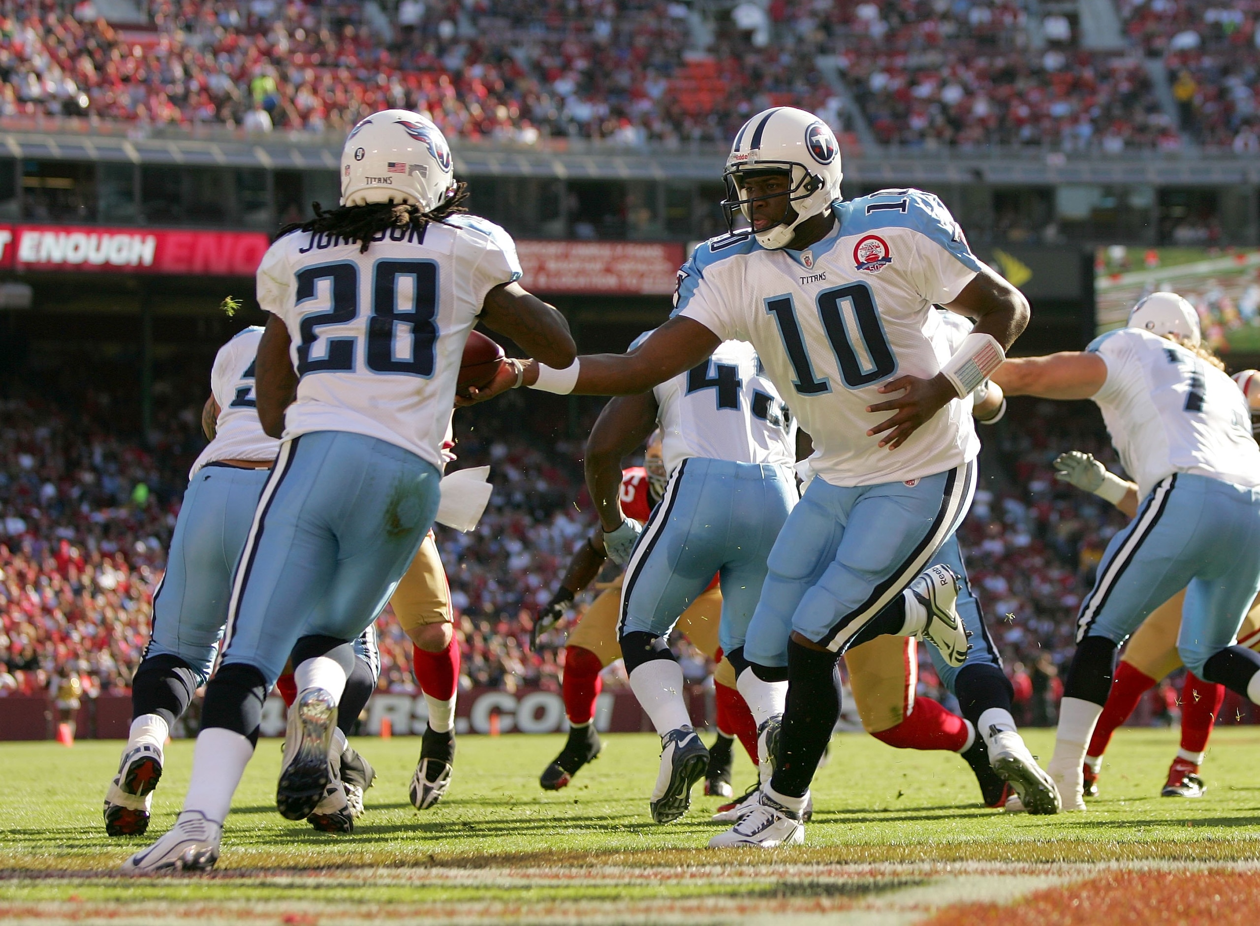SAN FRANCISCO - NOVEMBER 08:  Vince Young #10 of the Tennessee Titans hands the ball off to Chris Johnson #28 during their game against the San Francisco 49ers at Candlestick Park on November 8, 2009 in San Francisco, California.  (Photo by Ezra Shaw/Gett