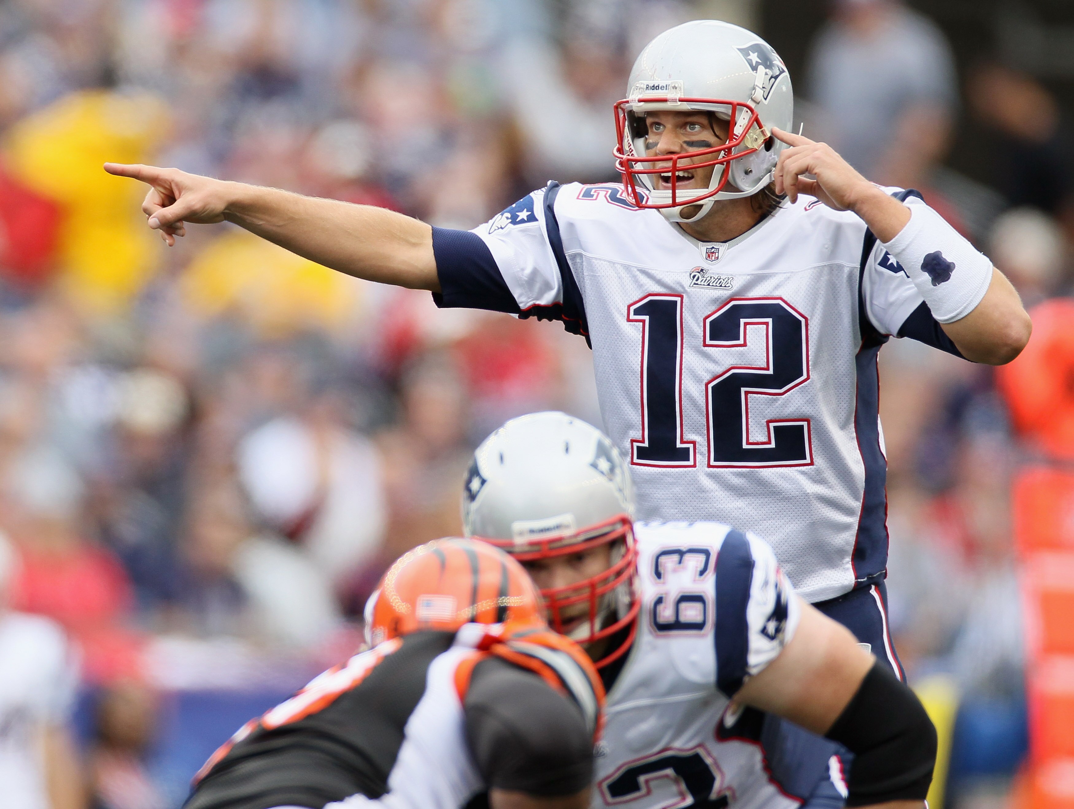 FOXBORO, MA - SEPTEMBER 12:  Tom Brady #12 of the New England Patriots calls out the play in the second half against the Cincinnati Bengals during the NFL season opener on September 12, 2010 at Gillette Stadium in Foxboro, Massachusetts.  (Photo by Elsa/G