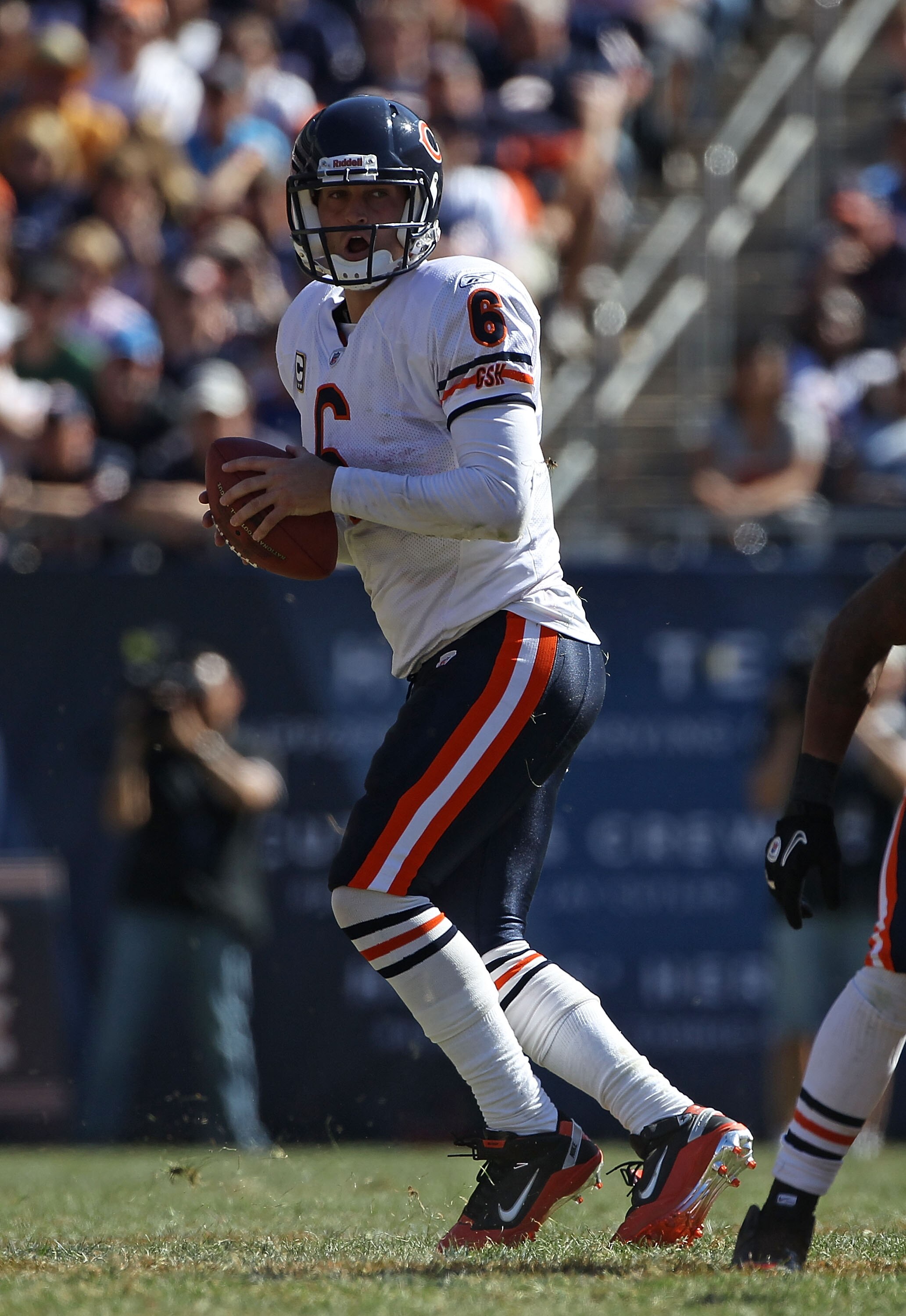 CHICAGO - SEPTEMBER 12: Jay Cutler #6 of the Chicago Bears looks for a receiver against the Detroit Lions during the NFL season opening game at Soldier Field on September 12, 2010 in Chicago, Illinois. The Bears defeated the Lions 19-14. (Photo by Jonatha