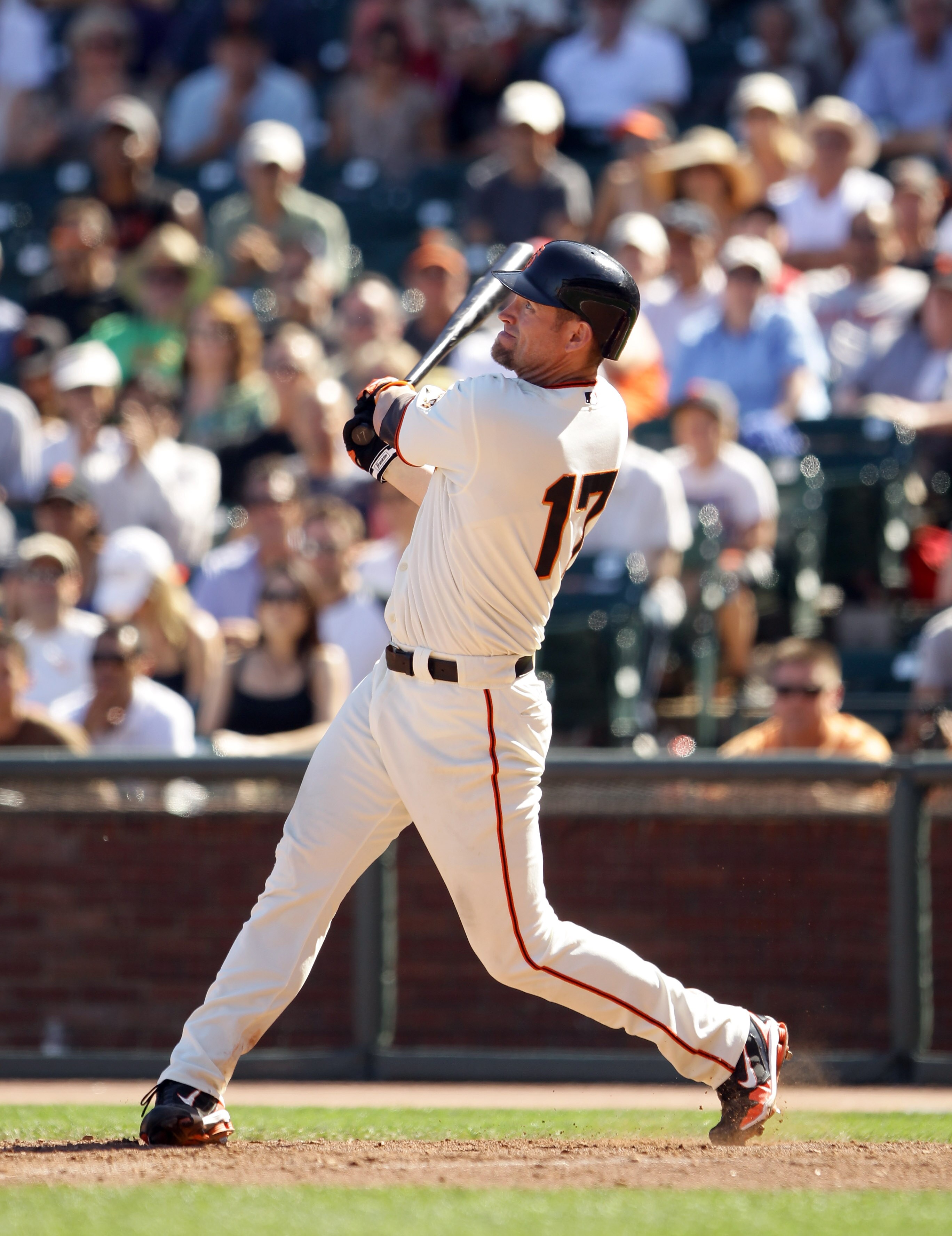 SAN FRANCISCO - AUGUST 25:  Aubrey Huff #17 of the San Francisco Giants bats against the Cincinnati Reds at AT&T Park on August 25, 2010 in San Francisco, California.  (Photo by Ezra Shaw/Getty Images)