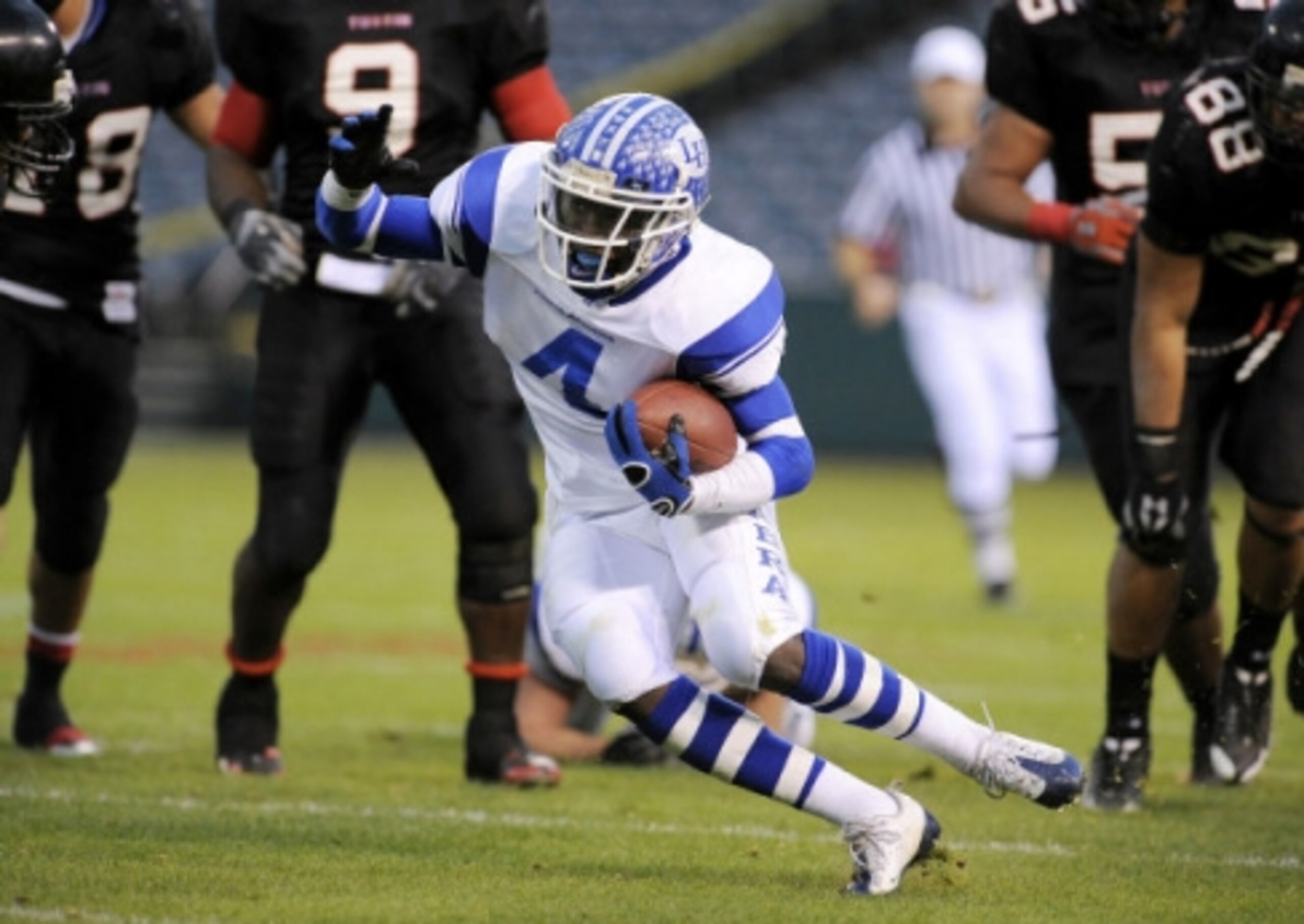 Ronnie Hillman is making a name for himself at San Diego State Ronnie Hillman is making a name for himself at San Diego State