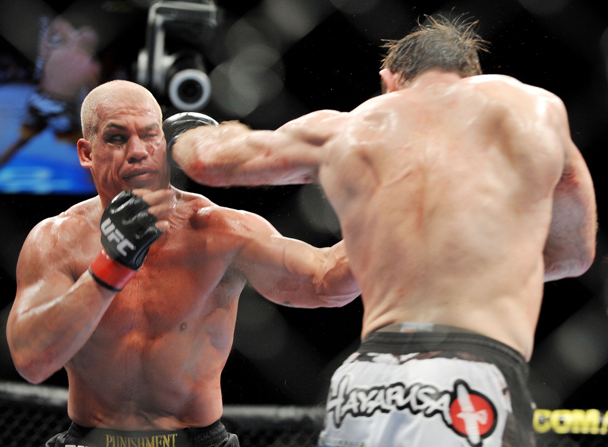LAS VEGAS - NOVEMBER 21: Tito Ortiz (L) battles Forrest Griffin (R) during their Light Heavyweight Fight at the UFC 106 at Mandalay Bay Events Center on November 21, 2009 in Las Vegas, Nevada. (Photo by Jon Kopaloff/Getty Images) LAS VEGAS - NOVEMBER 21: Tito Ortiz (L) battles Forrest Griffin (R) during their Light Heavyweight Fight at the UFC 106 at Mandalay Bay Events Center on November 21, 2009 in Las Vegas, Nevada. (Photo by Jon Kopaloff/Getty Images)