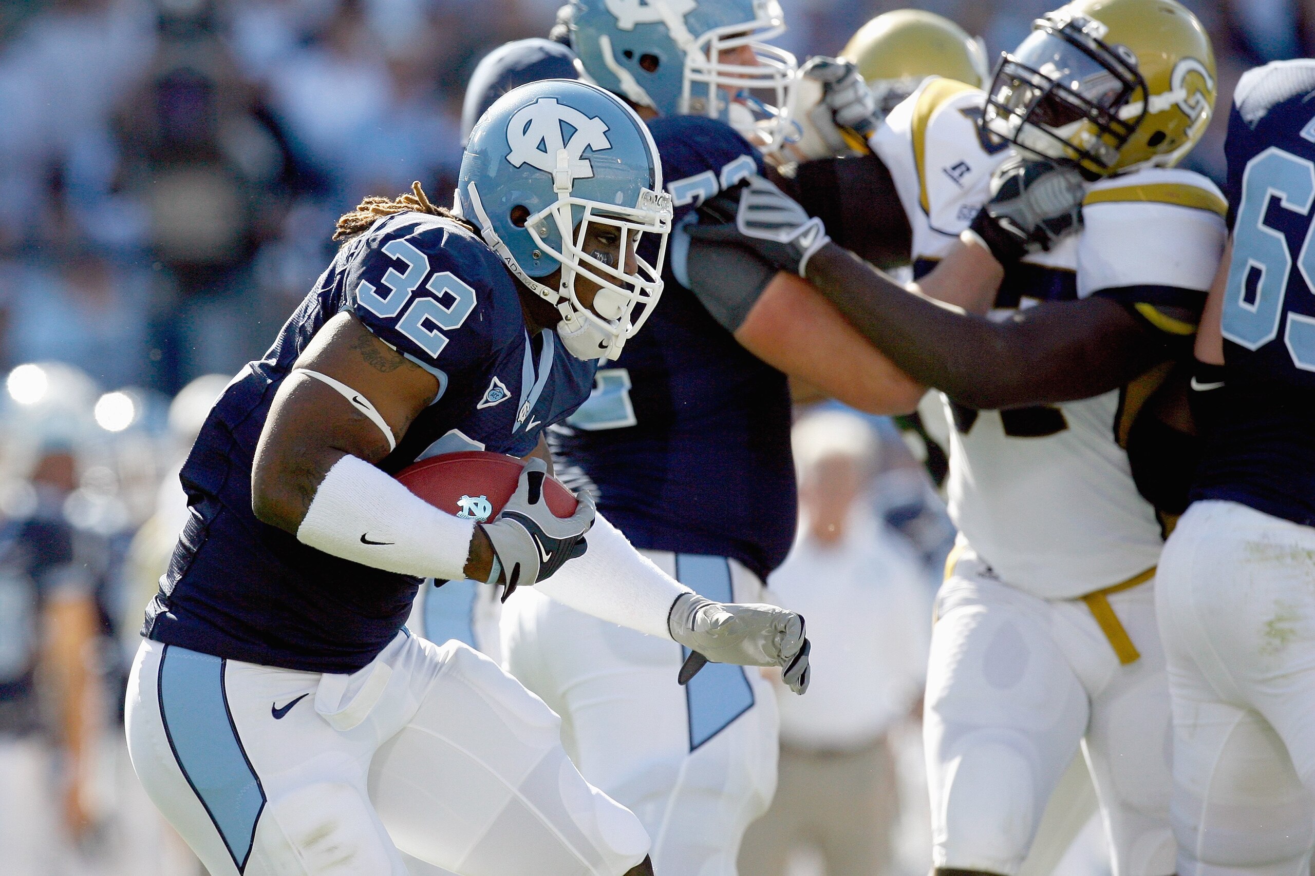 CHAPEL HILL, NC - NOVEMBER 08:  Ryan Houston #32 of the North Carolina Tar Heels carries the ball during the game against the Georgia Tech Yellow Jackets at Kenan Stadium on November 8, 2008 in Chapel Hill, North Carolina.  (Photo by Kevin C. Cox/Getty Im
