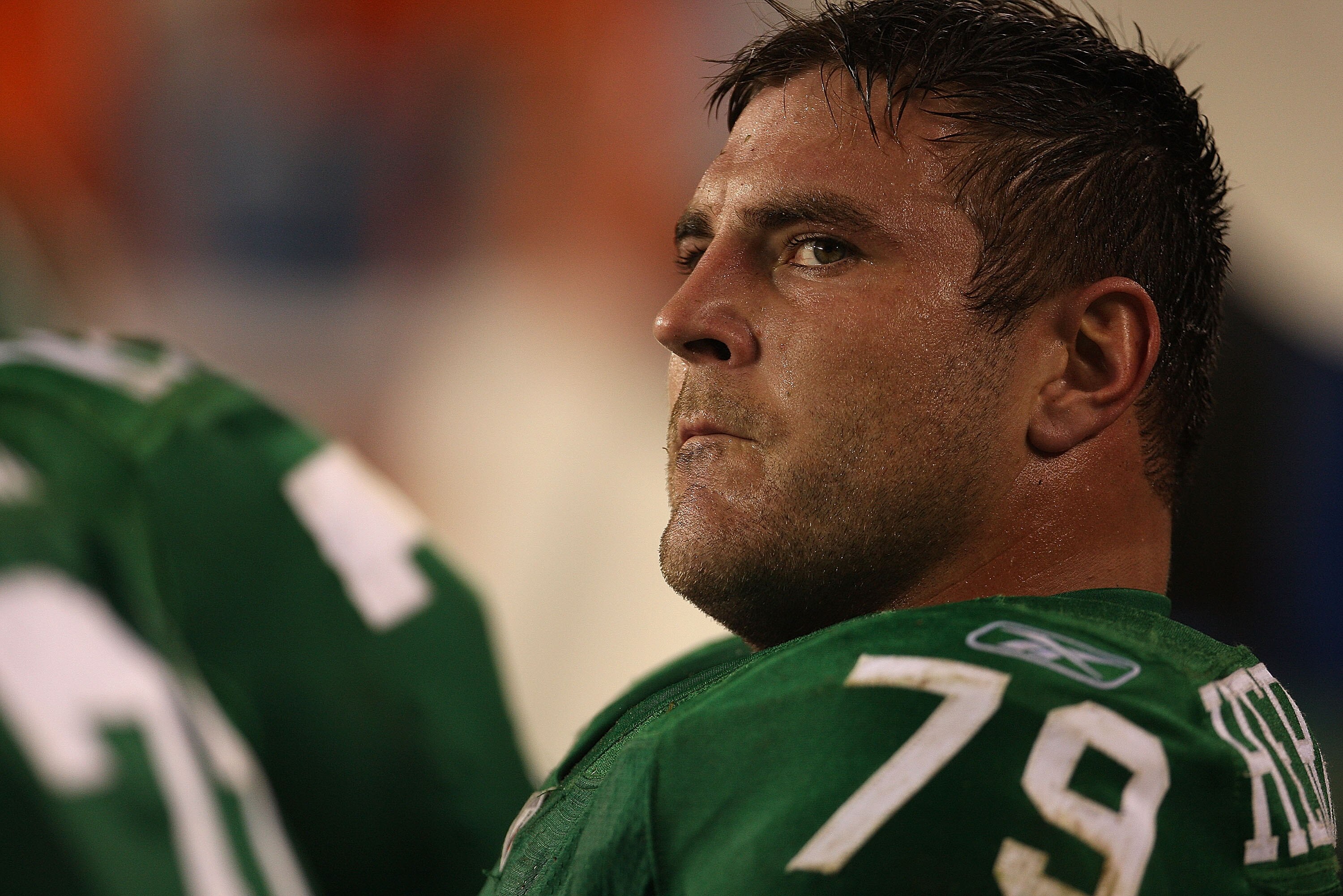 PHILADELPHIA - SEPTEMBER 12:  Todd Herremans #79 of the Philadelphia Eagles looks at the scoreboard  after a loss against the Green Bay Packers at Lincoln Financial Field on September 12, 2010 in Philadelphia, Pennsylvania.  (Photo by Mike Ehrmann/Getty I