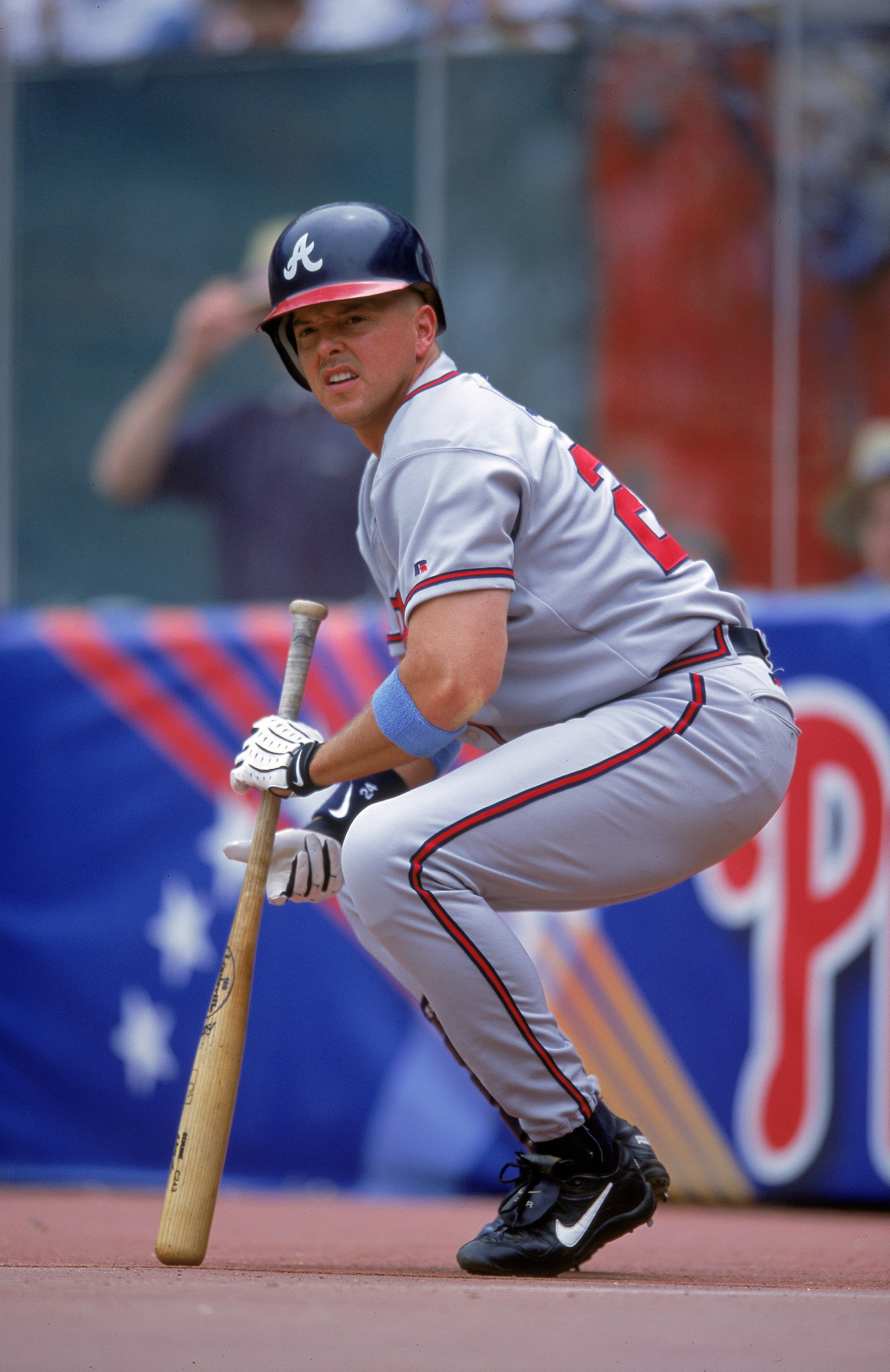 18 Jun 2000: Wally Joyner #24 of the Atlanta Braves stretches his legs as he grabd the bat during the game against the Philadelphia Phillies at Veterans Stadium in Philadelphia, Pennsylvania.  The braves defeated the Phillies 5-3.Mandatory Credit: Doug Pe