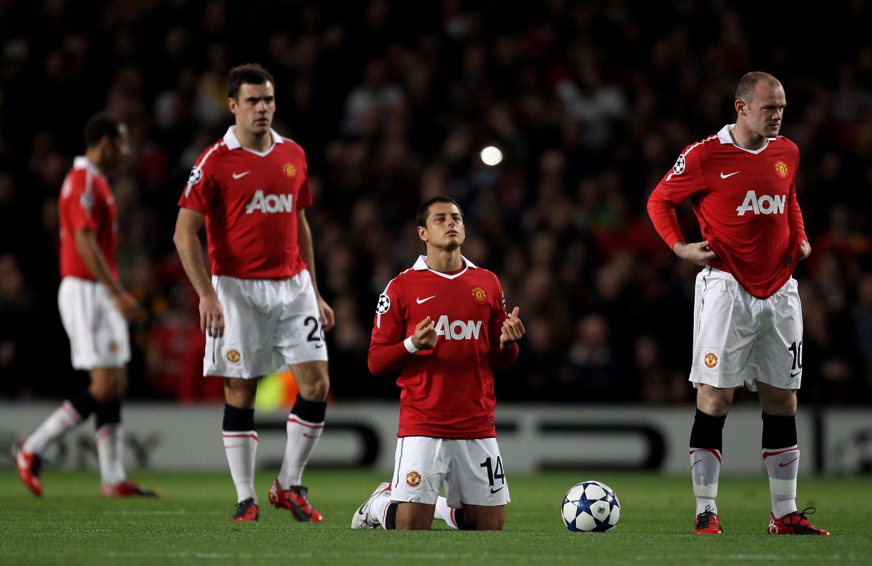 MANCHESTER, ENGLAND - SEPTEMBER 14: Javier Hernandez of Manchester United says a prayer prior to the UEFA Champions League Group C match between Manchester United and Rangers at Old Trafford on September 14, 2010 in Manchester, England. (Photo by Alex L MANCHESTER, ENGLAND - SEPTEMBER 14: Javier Hernandez of Manchester United says a prayer prior to the UEFA Champions League Group C match between Manchester United and Rangers at Old Trafford on September 14, 2010 in Manchester, England. (Photo by Alex L