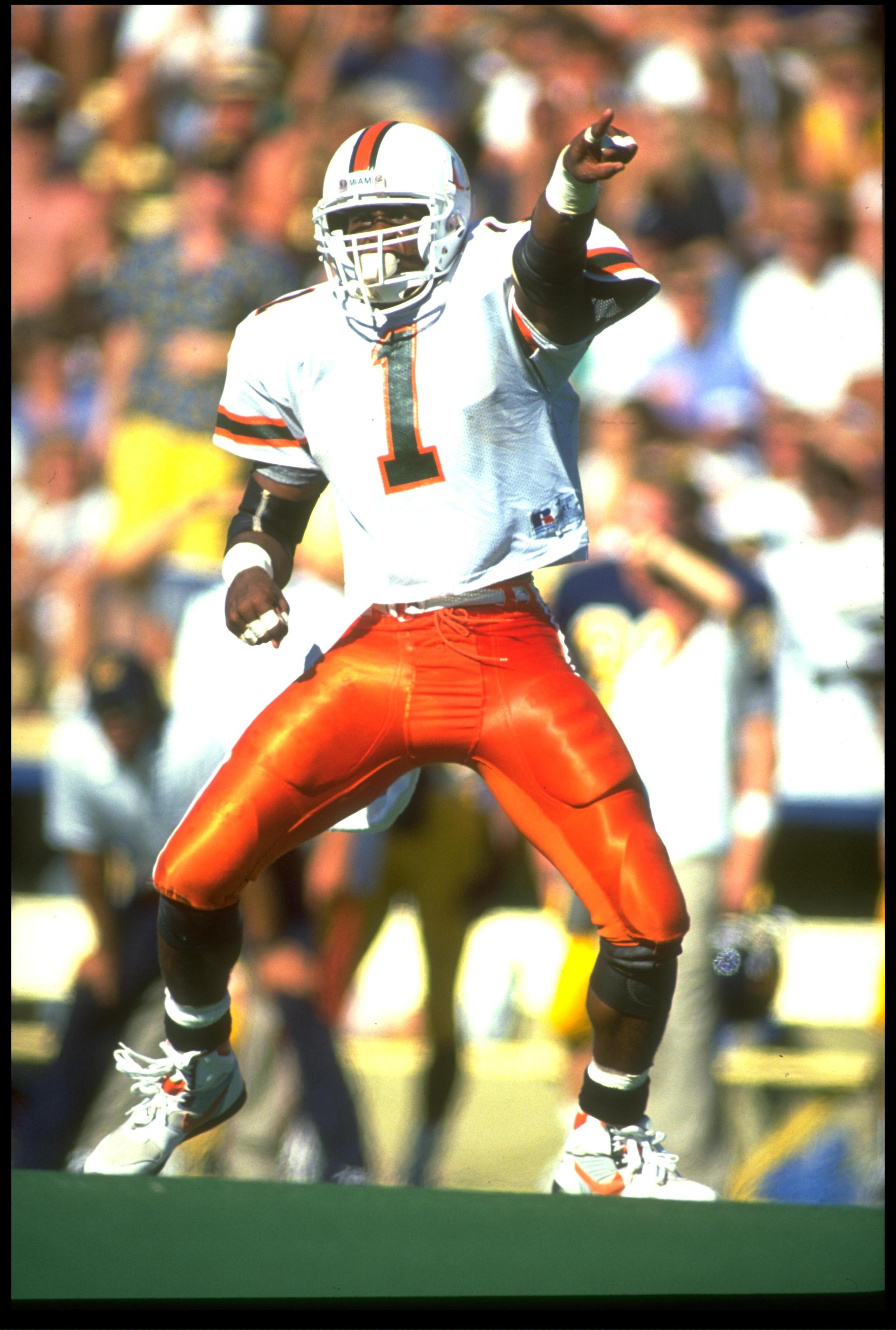 15 Sep 1990: UNIVERSITY OF MIAMI DEFENSEMAN JESSIE ARMSTEAD IN ACTION DURING THE HURRICANES 52-24 WIN OVER THE CAL GOLDEN BEARS AT MEMORIAL STADIUM IN BERKELEY, CALIFORNIA