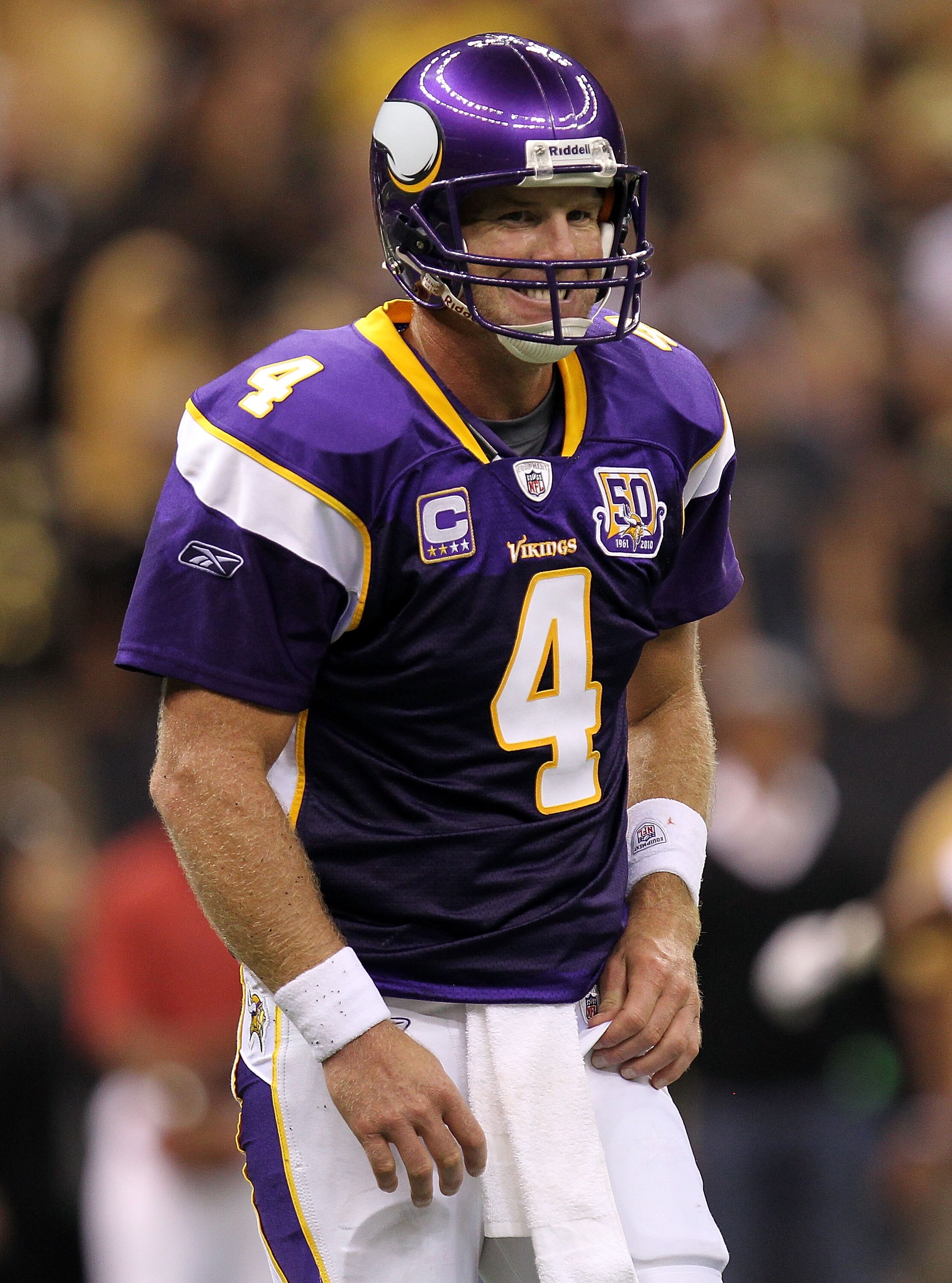 NEW ORLEANS - SEPTEMBER 09:  Quarterback Brett Favre #4 of the Minnesota Vikings at Louisiana Superdome on September 9, 2010 in New Orleans, Louisiana.  (Photo by Ronald Martinez/Getty Images)