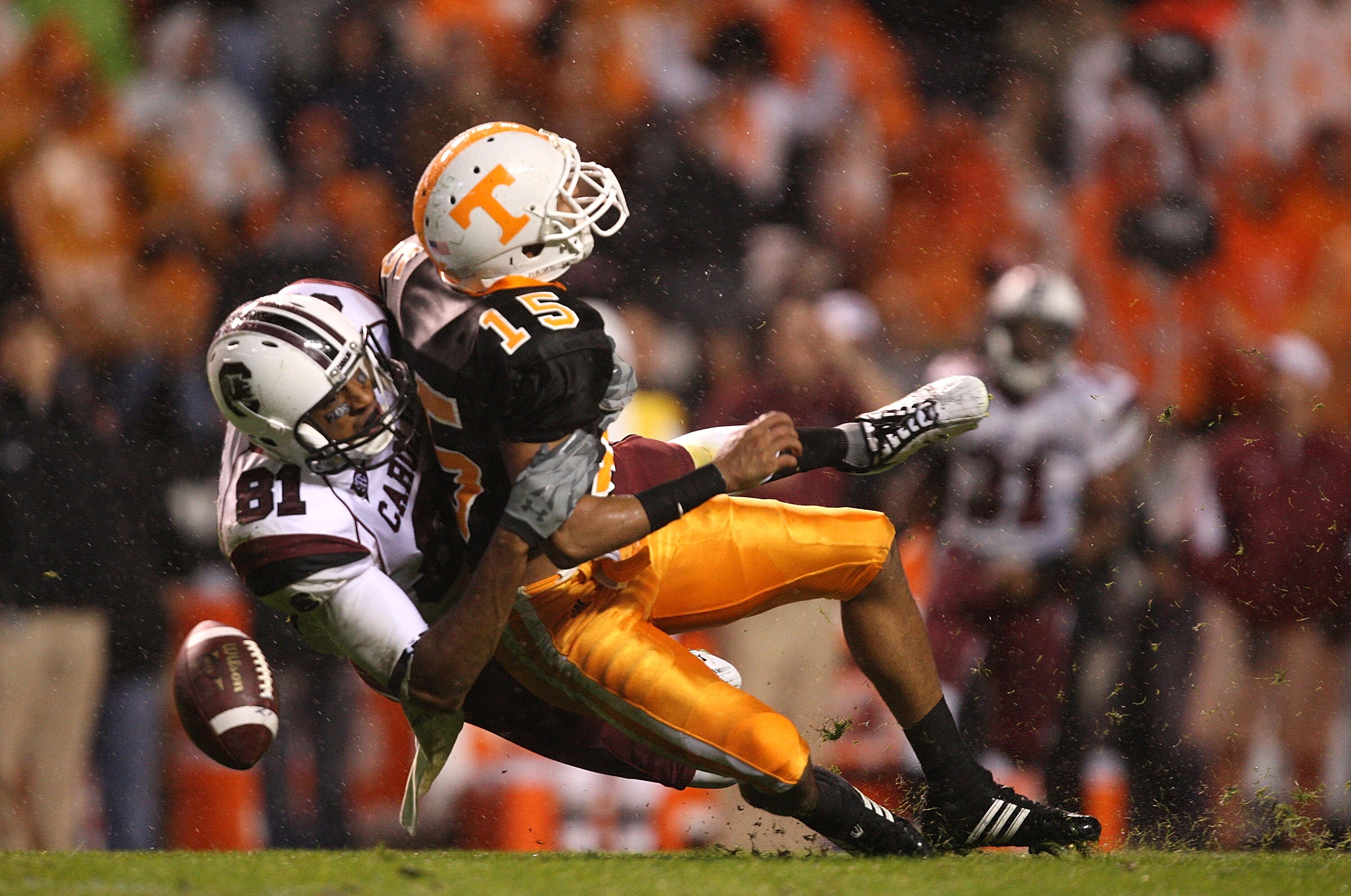 KNOXVILLE, TN - OCTOBER 31: Tori Gurley #81 of the South Carolina Gamecocks has a pass broken up by Janzen Jackson #15 of the Tennessee Volunteers at Neyland Stadium on October 31, 2009 in Knoxville, Tennessee. (Photo by Streeter Lecka/Getty Images) KNOXVILLE, TN - OCTOBER 31: Tori Gurley #81 of the South Carolina Gamecocks has a pass broken up by Janzen Jackson #15 of the Tennessee Volunteers at Neyland Stadium on October 31, 2009 in Knoxville, Tennessee. (Photo by Streeter Lecka/Getty Images)