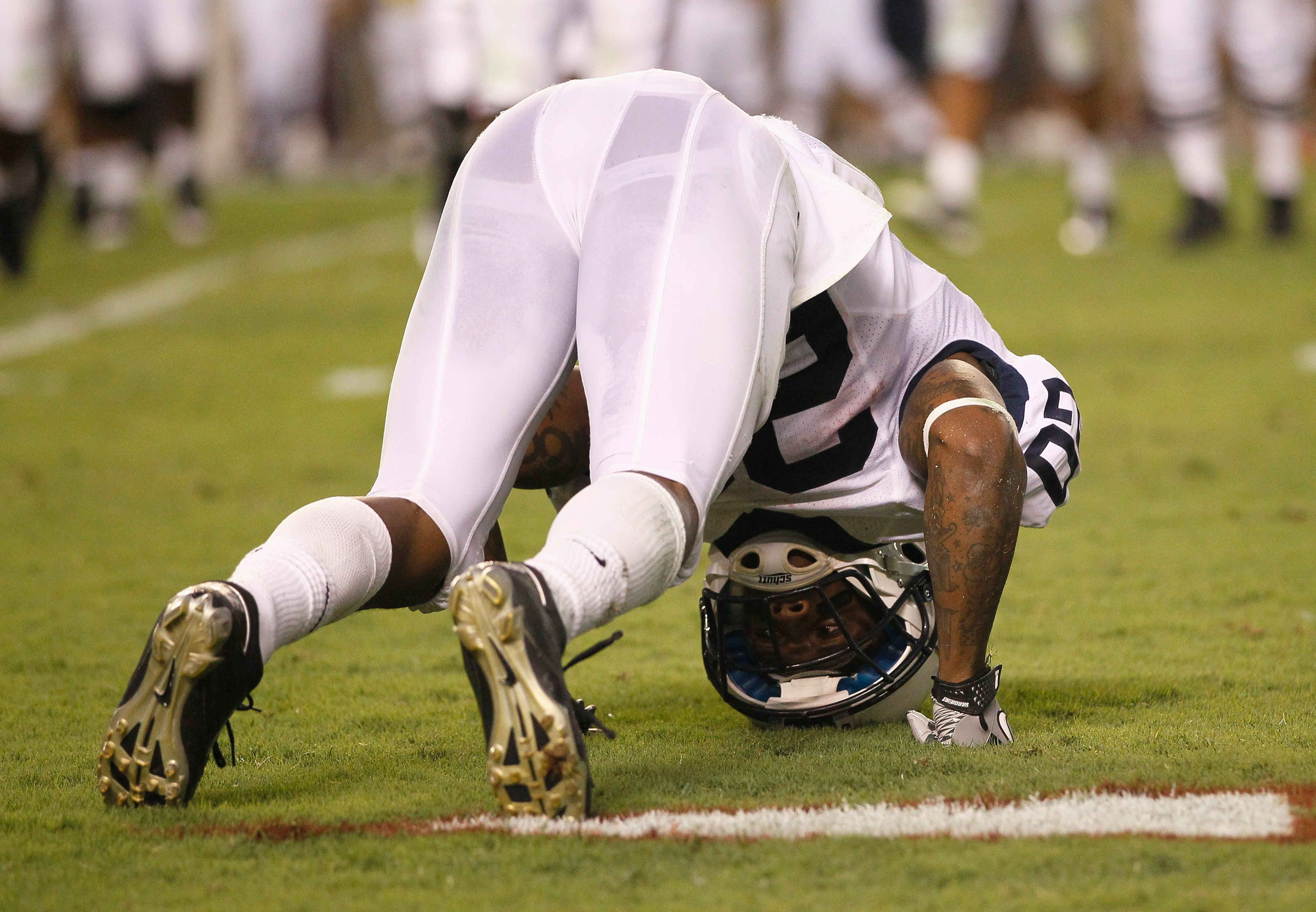 TUSCALOOSA, AL - SEPTEMBER 11:  Devon Smith #20 of the Penn State Nittany Lions against the Alabama Crimson Tide at Bryant-Denny Stadium on September 11, 2010 in Tuscaloosa, Alabama.  (Photo by Kevin C. Cox/Getty Images)