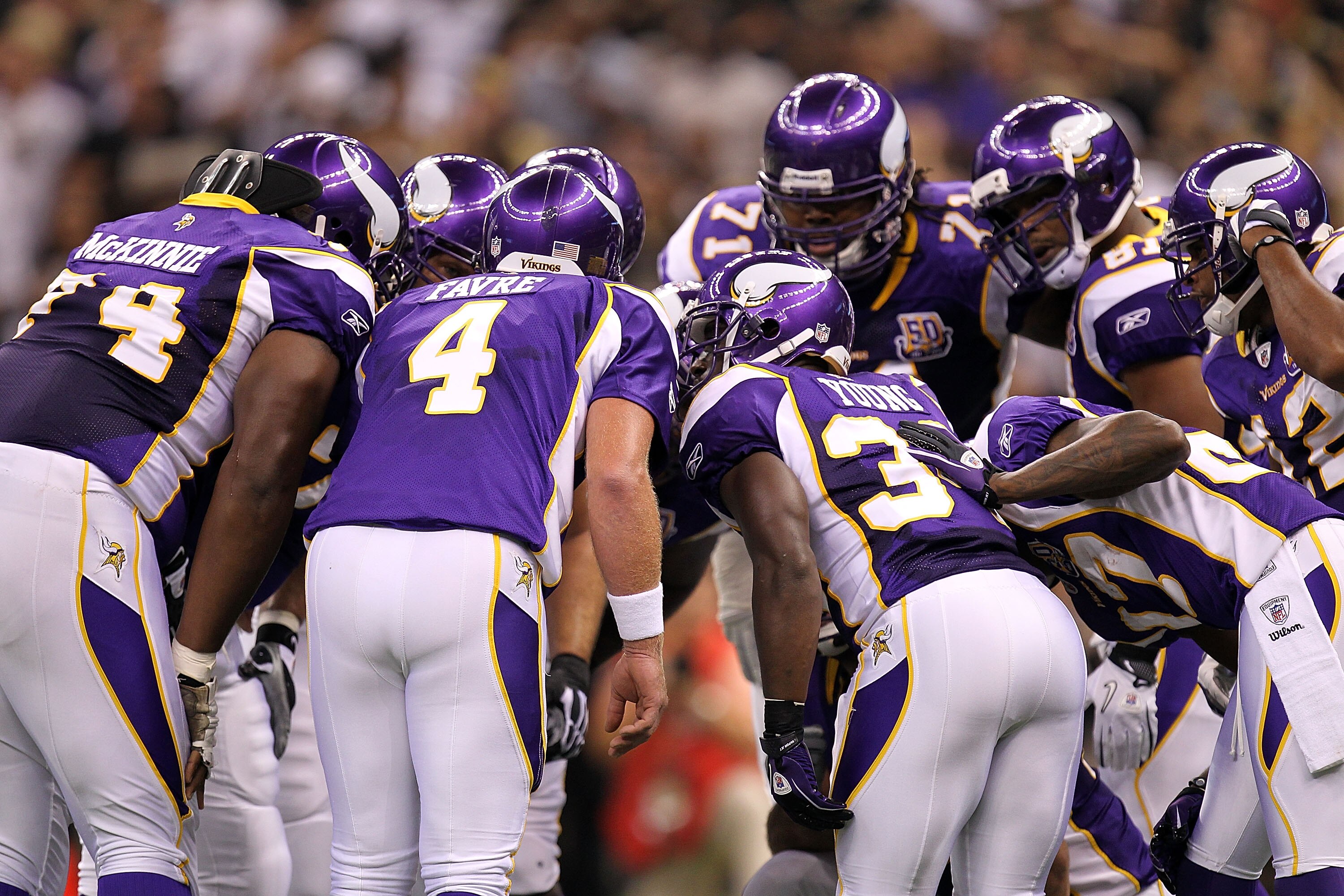 NEW ORLEANS - SEPTEMBER 09:  Quarterback Brett Favre #4 of the Minnesota Vikings at Louisiana Superdome on September 9, 2010 in New Orleans, Louisiana.  (Photo by Ronald Martinez/Getty Images)