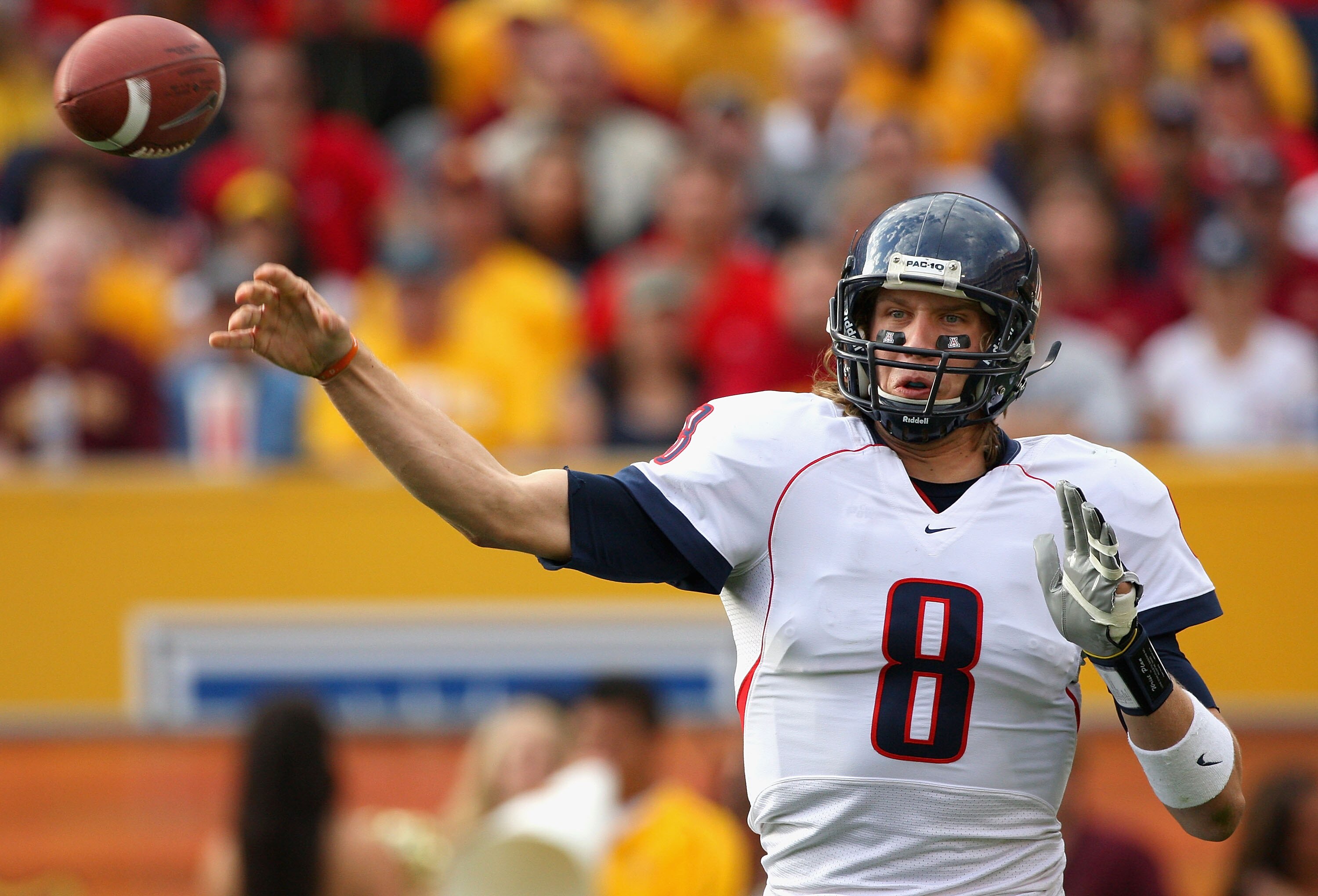 TEMPE, AZ - NOVEMBER 28:  Quarterback Nick Foles #8 of the Arizona Wildcats throws a pass during the college football game against the Arizona State Sun Devils at Sun Devil Stadium on November 28, 2009 in Tempe, Arizona. The Wildcats defeated the Sun Devi