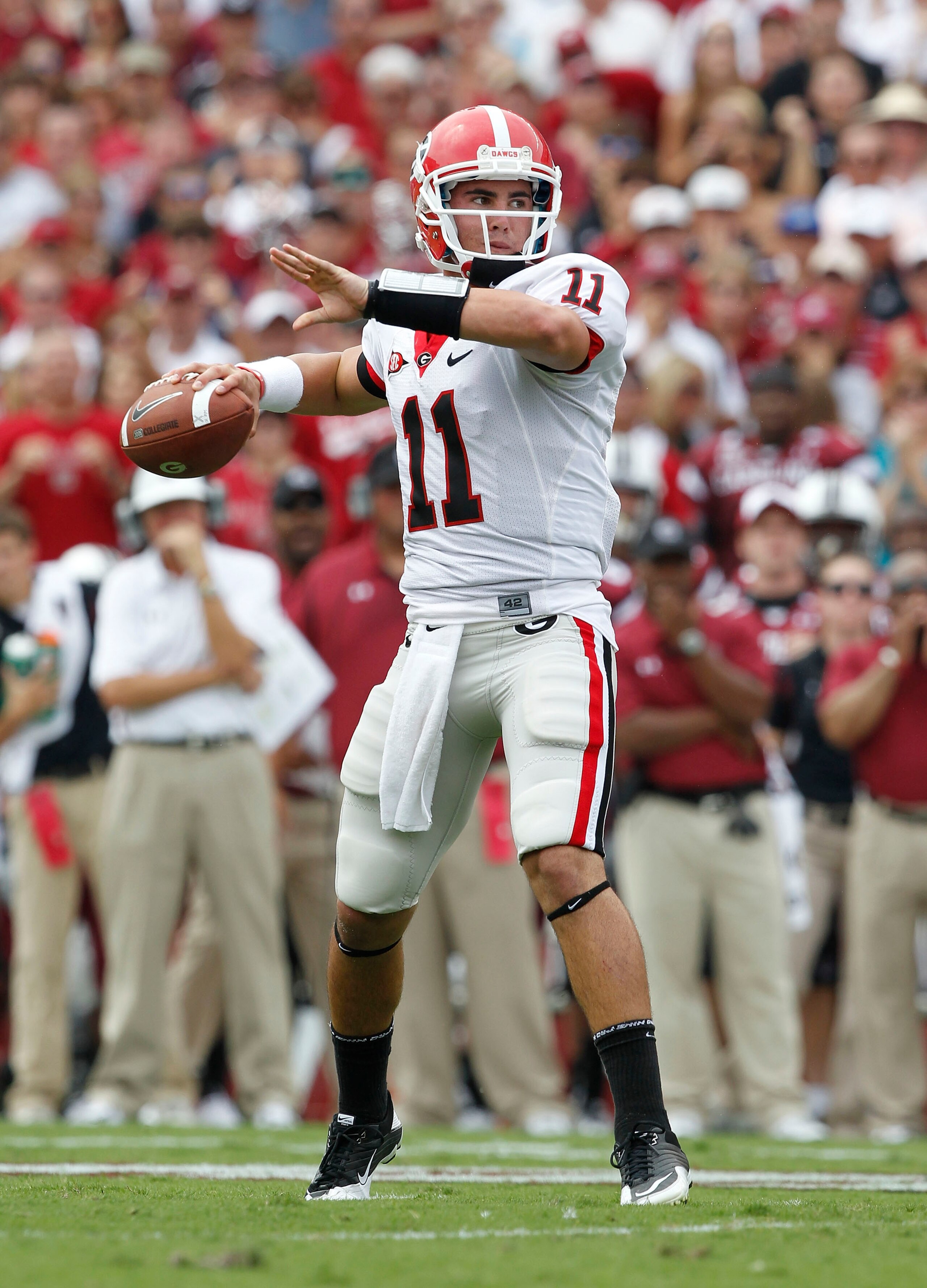COLUMBIA - SEPTEMBER 11:  Quarterback Aaron Murray #11 of the Georgia Bulldogs throws a pass during the game against the South Carolina Gamecocks at Williams-Brice Stadium on September 11, 2010 in Columbia, South Carolina.  The Gamecocks beat the Bulldogs