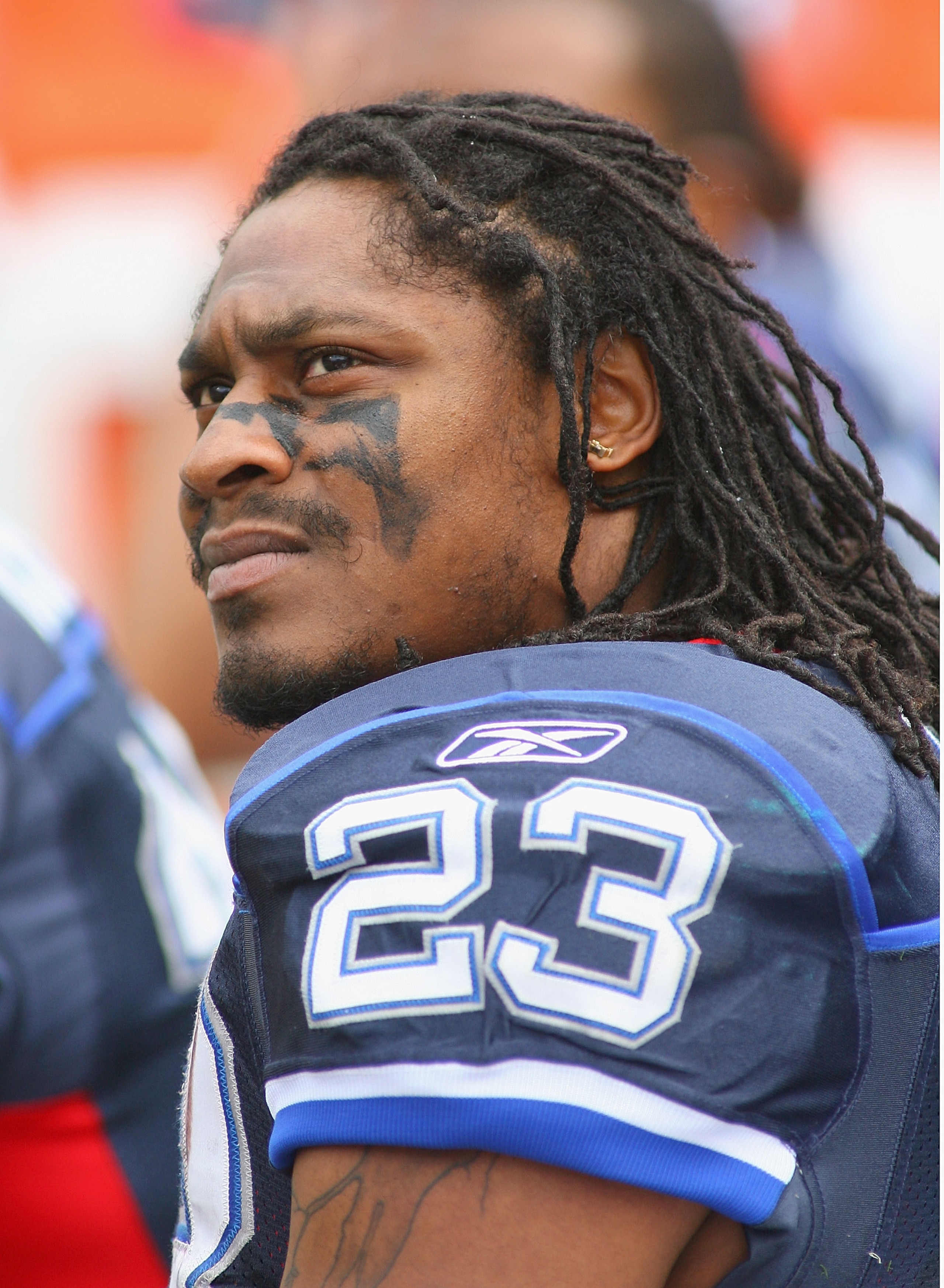 ORCHARD PARK, NY - SEPTEMBER 12: Marshawn Lynch #23 of the Buffalo Bills sits on the bench during the NFL season opener the Miami Dolphins at Ralph Wilson Stadium on September 12, 2010 in Orchard Park, New York. Miami won 15-10. (Photo by Rick Stewart/Ge ORCHARD PARK, NY - SEPTEMBER 12: Marshawn Lynch #23 of the Buffalo Bills sits on the bench during the NFL season opener the Miami Dolphins at Ralph Wilson Stadium on September 12, 2010 in Orchard Park, New York. Miami won 15-10. (Photo by Rick Stewart/Ge