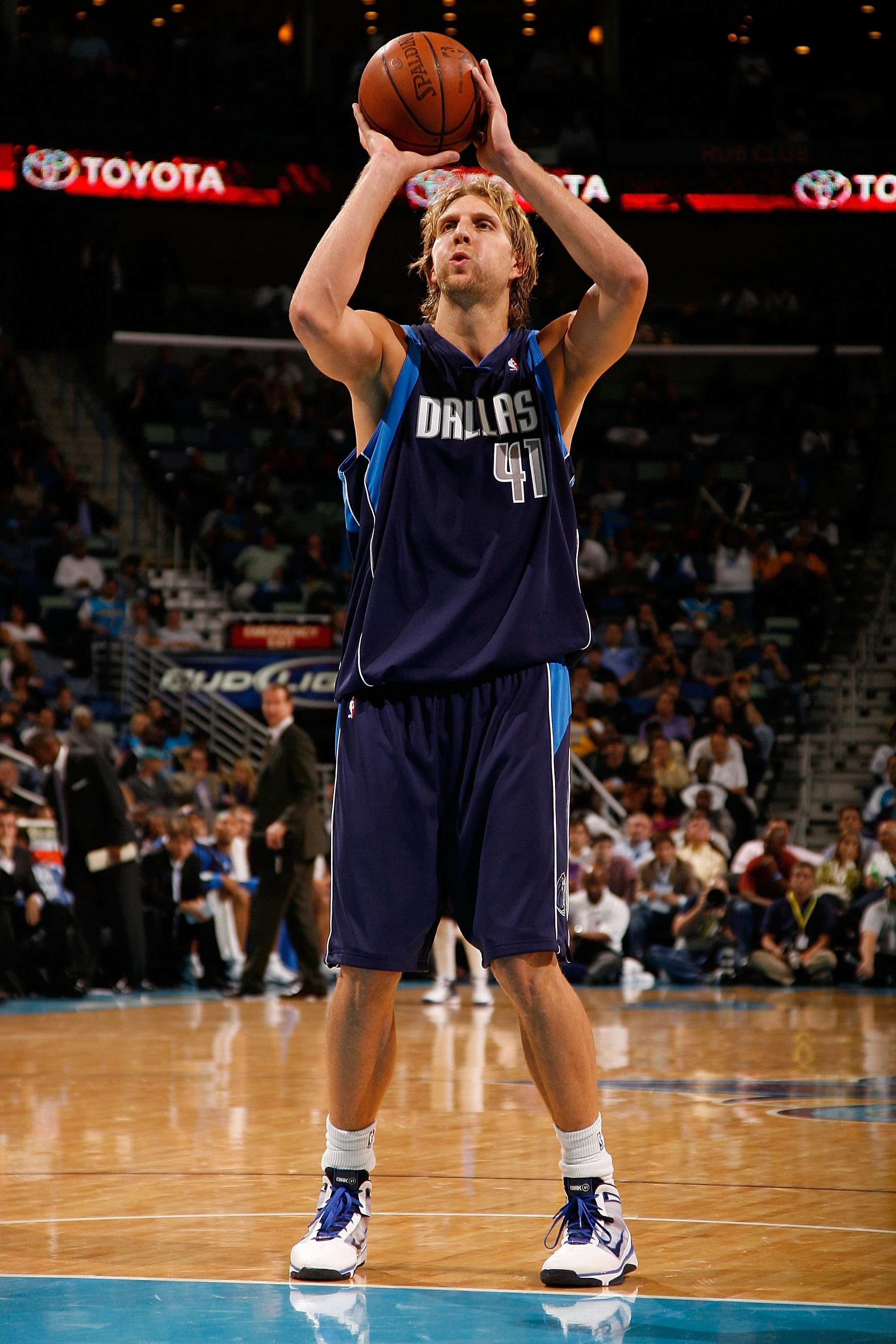 NEW ORLEANS - NOVEMBER 04:  Dirk Nowitzki #41 of the Dallas Mavericks shoots a free throw against the New Orleans Hornets at New Orleans Arena on November 4, 2009 in New Orleans, Louisiana.  NOTE TO USER: User expressly acknowledges and agrees that, by do