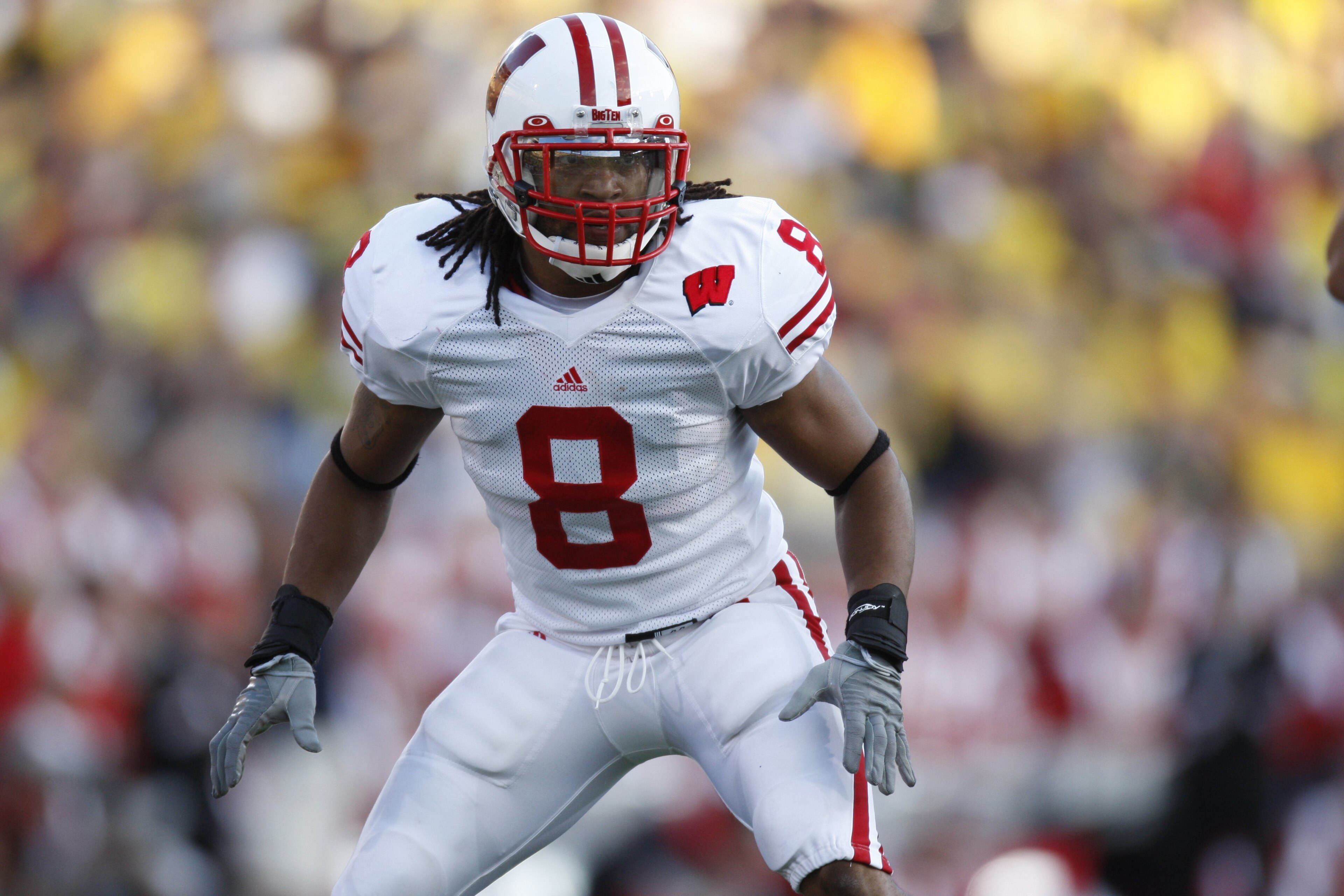 ANN ARBOR, MI - SEPTEMBER 27:  Aubrey Pleasant #8 of the Wisconsin Badgers defends during the game against the Michigan Wolverines on September 27, 2008 at Michigan Stadium in Ann Arbor, Michigan. (Photo by Gregory Shamus/Getty Images)