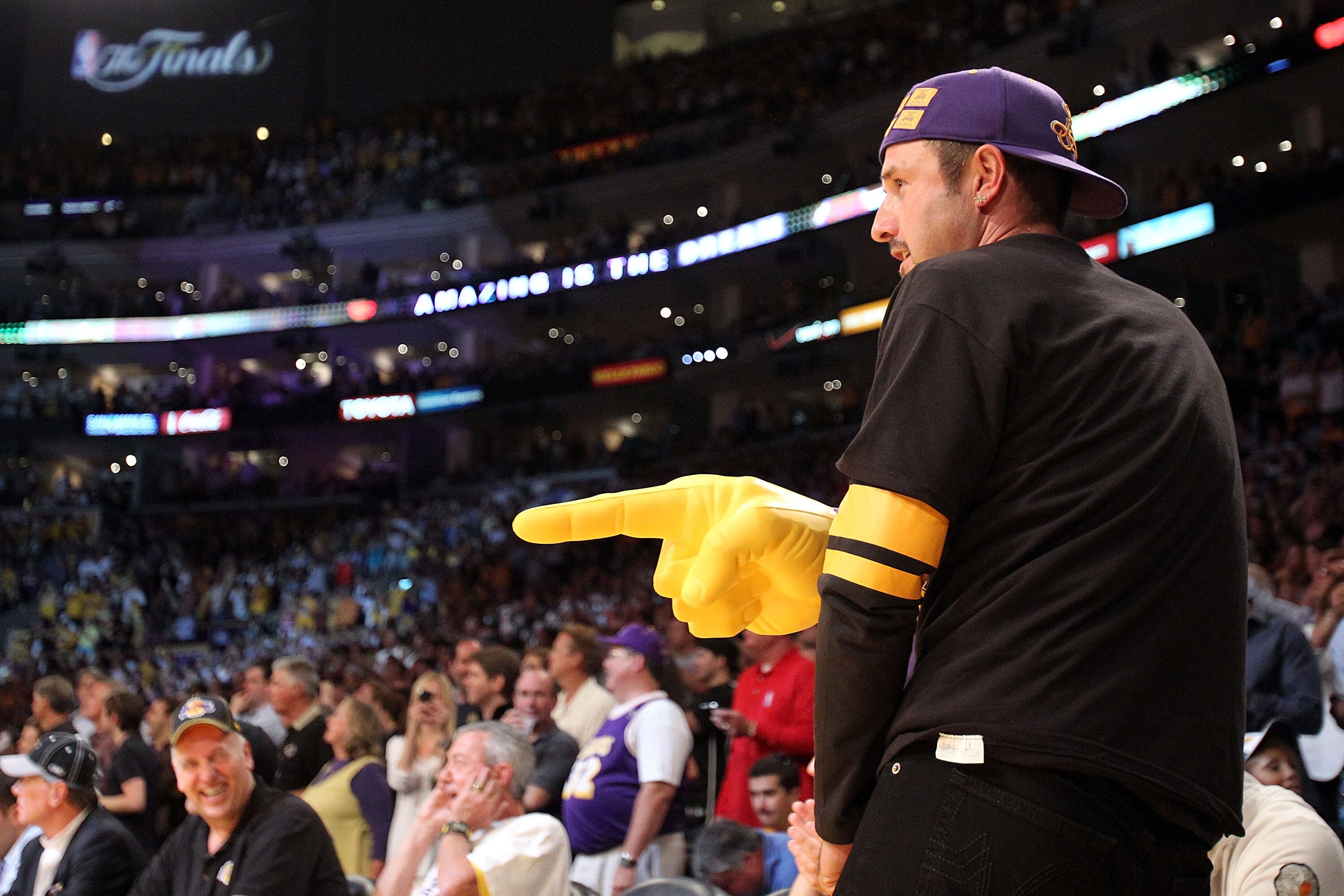 LOS ANGELES, CA - JUNE 17:  Actor David Arquette sits courtside at Game Seven of the 2010 NBA Finals at Staples Center between the Boston Celtics and the Los Angeles Lakers on June 17, 2010 in Los Angeles, California.  NOTE TO USER: User expressly acknowl