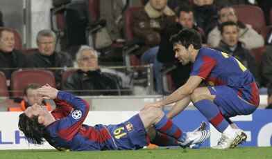 Oh no! I missed the sho- I mean, my leg! OWWWW!
