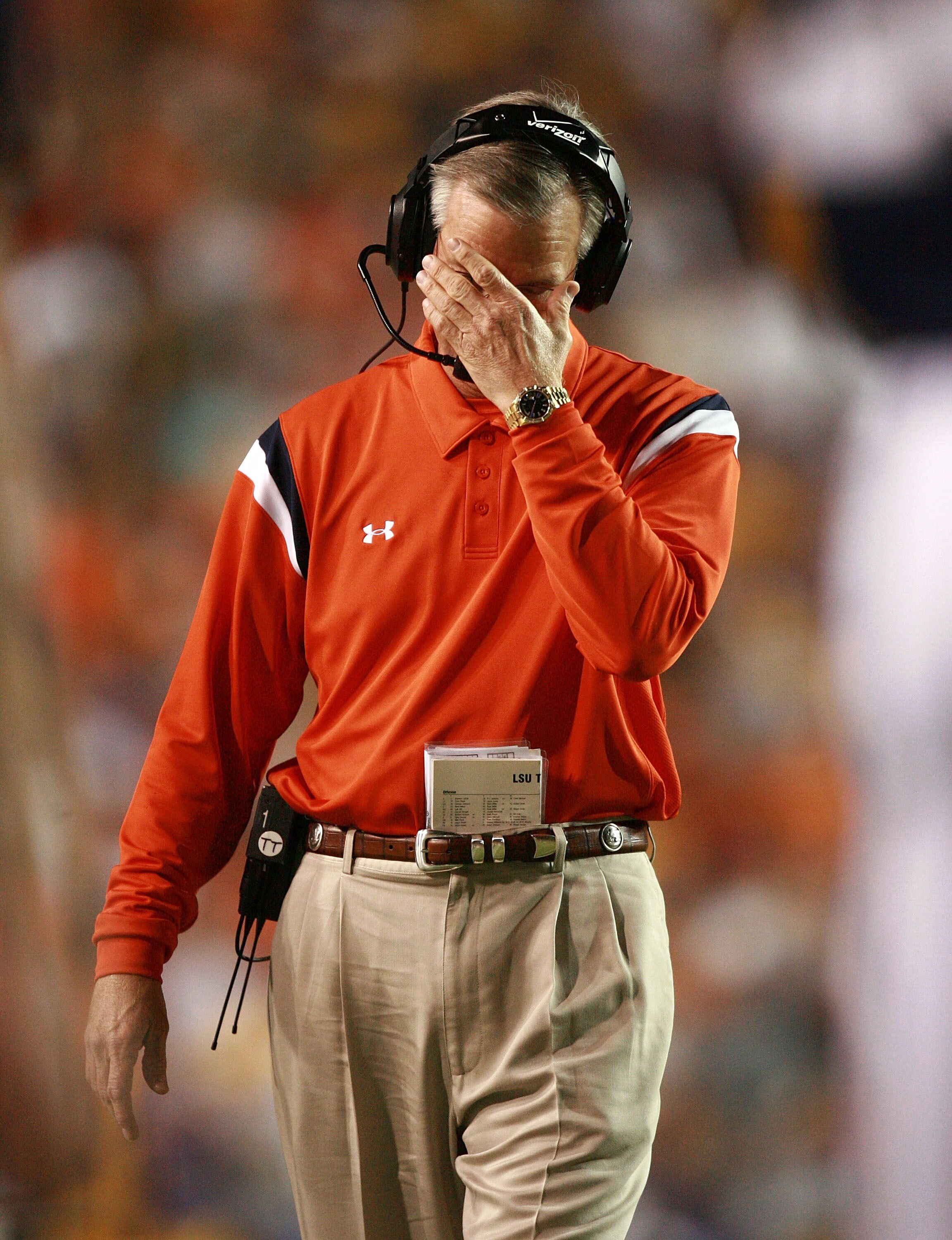 BATON ROUGE, LA - OCTOBER 20:  Head coach Tommy Tubberville of the Auburn Tigers hangs his head while taking on the LSU Tigers at Tiger Stadium on October 20, 2007 in Baton Rouge, Louisiana. LSU defeated Auburn 30-24.  (Photo by Doug Benc/Getty Images)