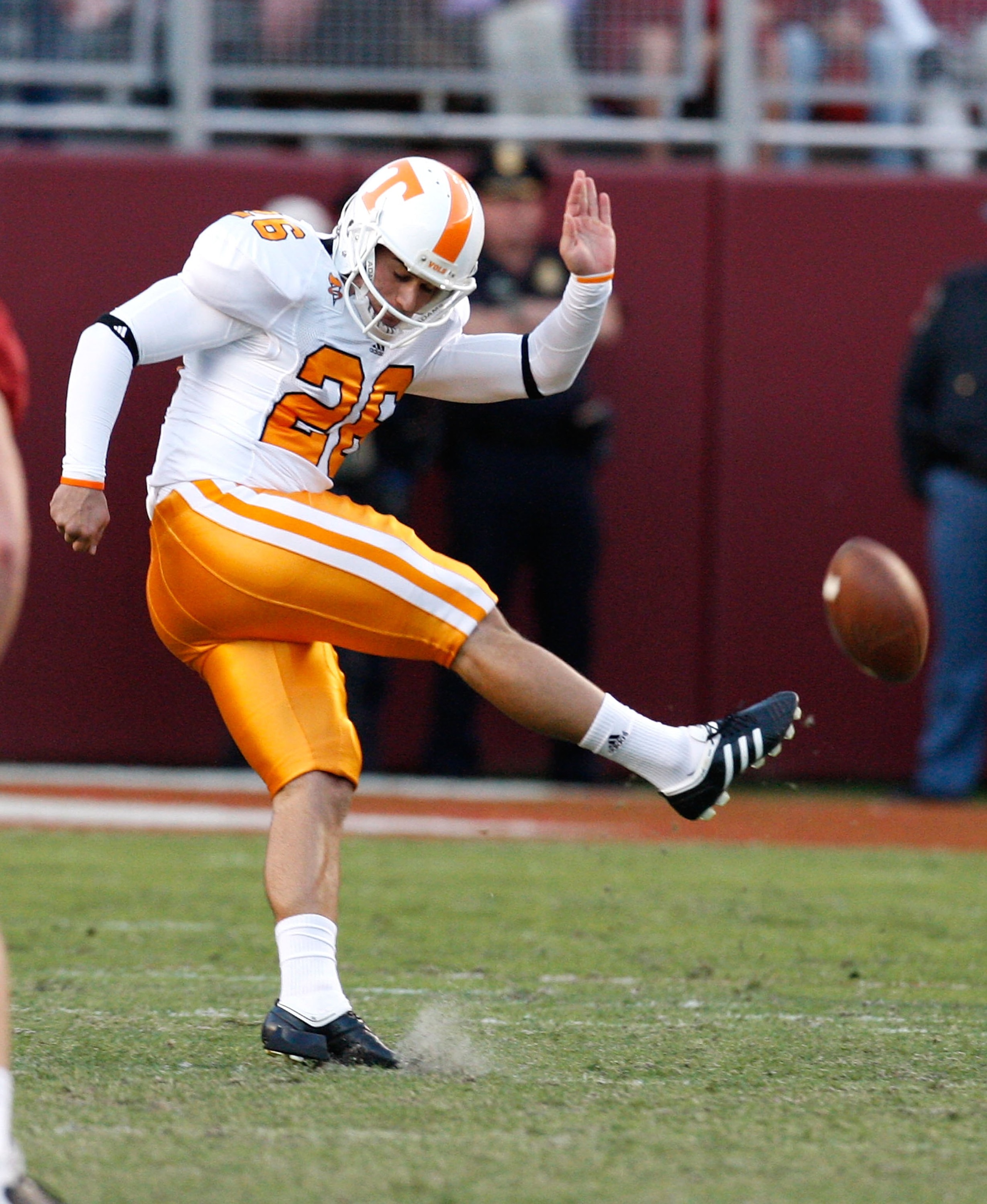 TUSCALOOSA, AL - OCTOBER 24:  Daniel Lincoln #26 of the Tennessee Volunteers against the Alabama Crimson Tide at Bryant-Denny Stadium on October 24, 2009 in Tuscaloosa, Alabama.  (Photo by Kevin C. Cox/Getty Images)