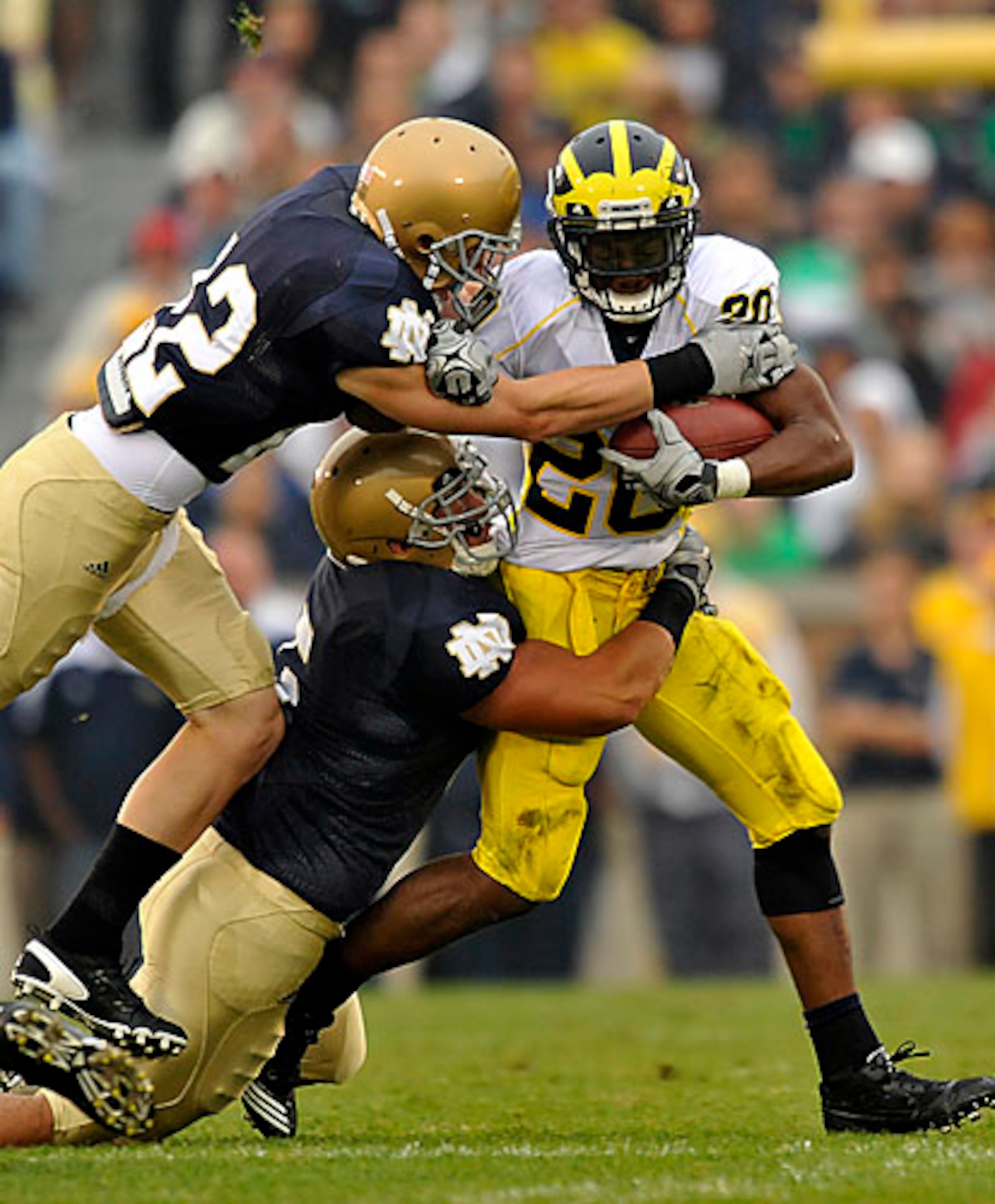 Michael Shaw Struggles To Find Running Room Against ND