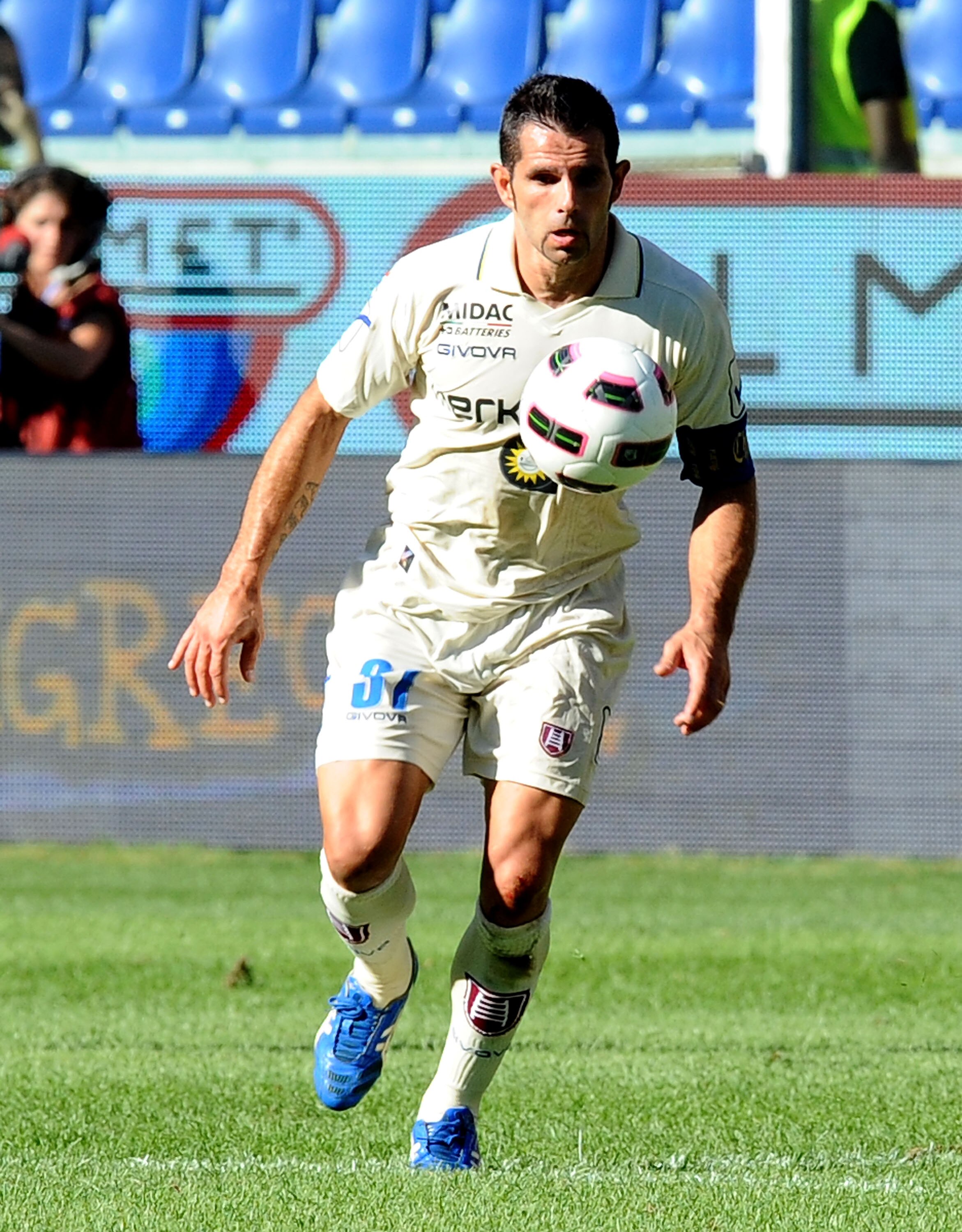 GENOA, ITALY - SEPTEMBER 12: Sergio Pellissier of AC Chievo Verona in action during the Serie A match between Genoa CFC and AC Chievo Verona at Stadio Luigi Ferraris on September 12, 2010 in Genoa, Italy.  (Photo by Massimo Cebrelli/Getty Images)