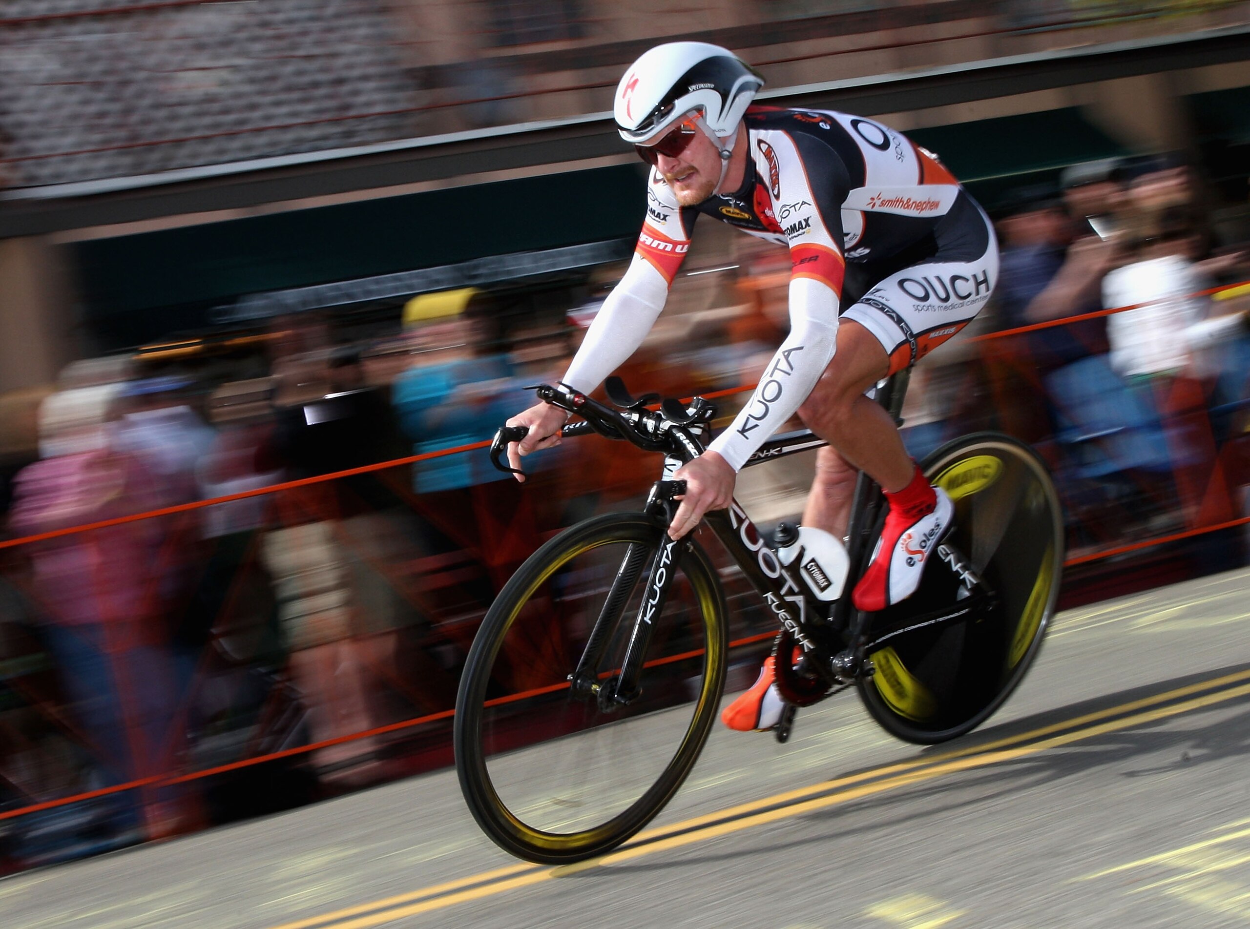 SOLVANG, CA - FEBRUARY 20:  Floyd Landis of USA, riding for Ouch presented by Maxxis, competes in the Individual Time Trial on Stage 6 of the AMGEN Tour of California on February 20, 2009 in Solvang, California.  (Photo by Christian Petersen/Getty Images)