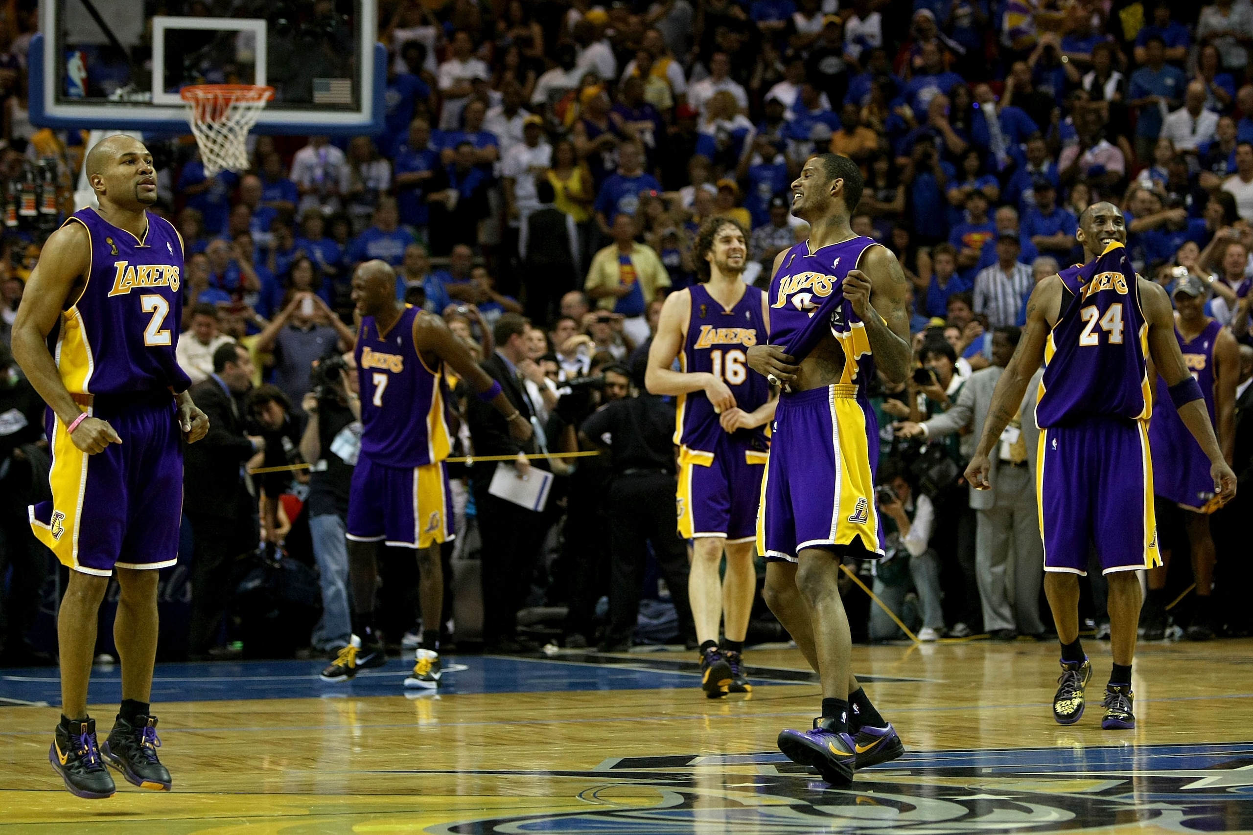 ORLANDO, FL - JUNE 14: (L-R) Derek Fisher #2, Lamar Odom #7, Pau Gasol #16, Trevor Ariza #3 and Kobe Bryant #24 of the Los Angeles Lakers begin celebrating after defeating the Orlando Magic 99-86 in Game Five of the 2009 NBA Finals on June 14, 2009 at Am ORLANDO, FL - JUNE 14: (L-R) Derek Fisher #2, Lamar Odom #7, Pau Gasol #16, Trevor Ariza #3 and Kobe Bryant #24 of the Los Angeles Lakers begin celebrating after defeating the Orlando Magic 99-86 in Game Five of the 2009 NBA Finals on June 14, 2009 at Am