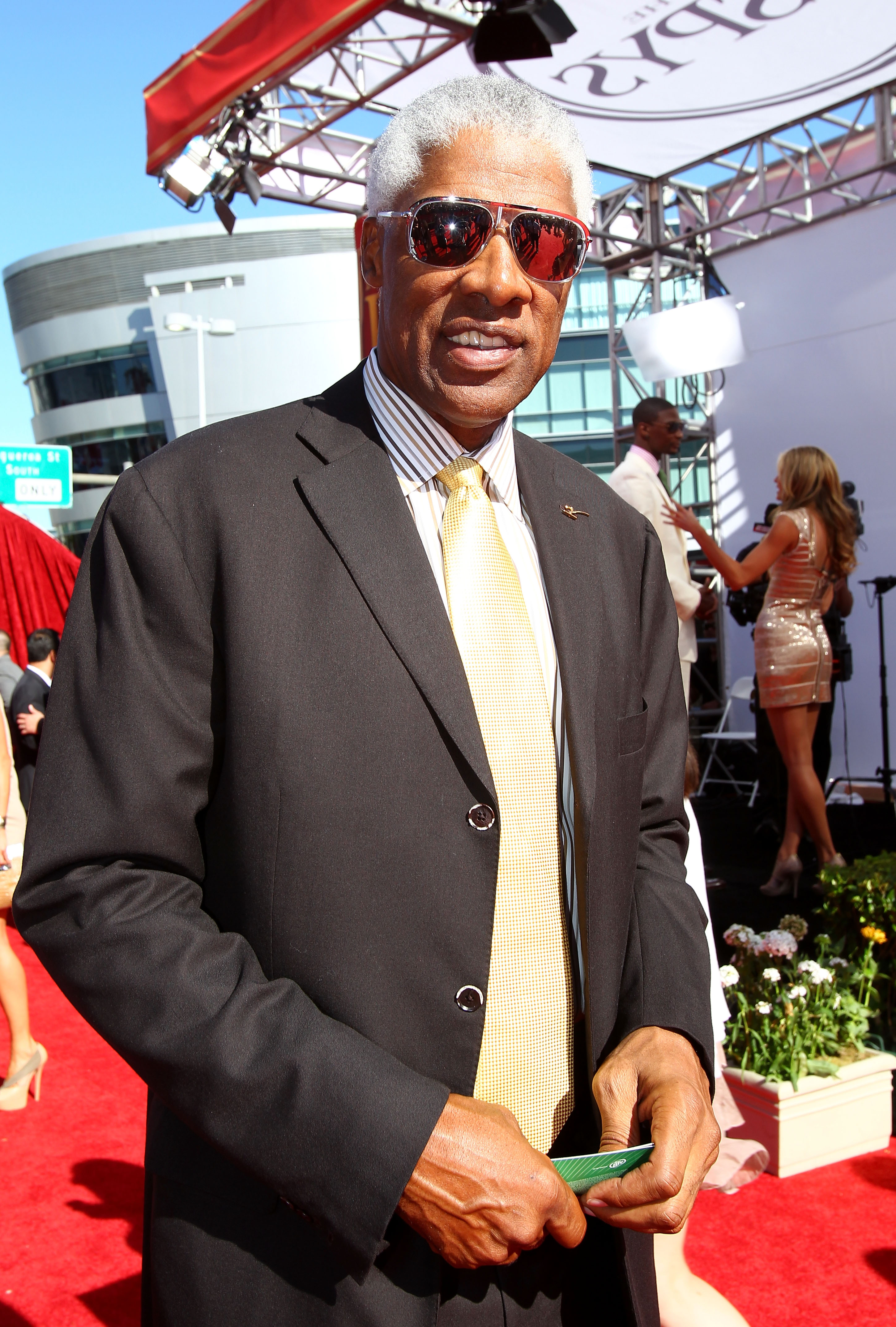 LOS ANGELES, CA - JULY 14: Julius Erving arrives at the 2010 ESPY Awards at Nokia Theatre L.A. Live on July 14, 2010 in Los Angeles, California.  (Photo by Alexandra Wyman/Getty Images for ESPY)