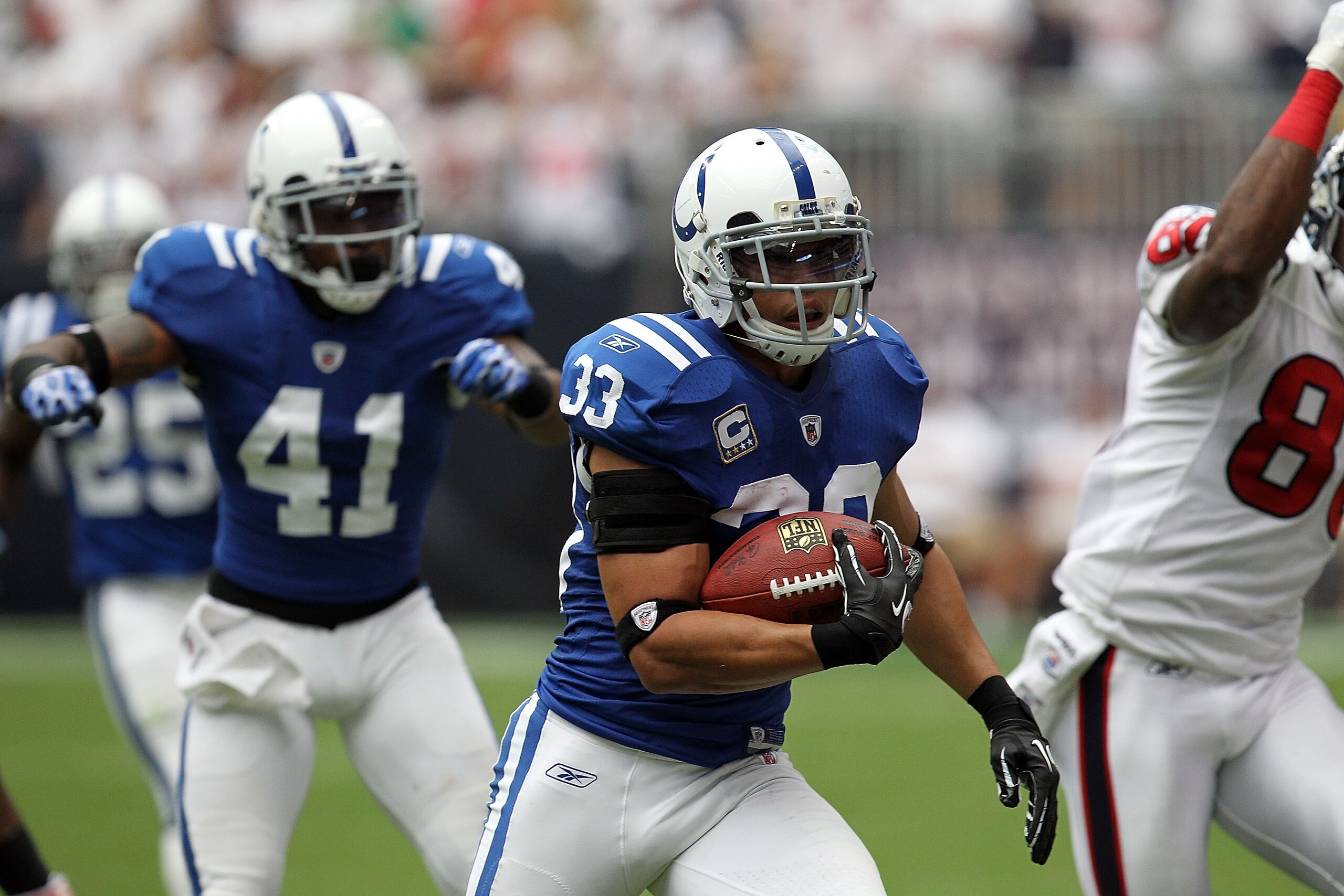 HOUSTON - SEPTEMBER 12:  Defensive back Melvin Bullitt #33 of the Indianapolis Colts at Reliant Stadium on September 12, 2010 in Houston, Texas.  (Photo by Ronald Martinez/Getty Images)