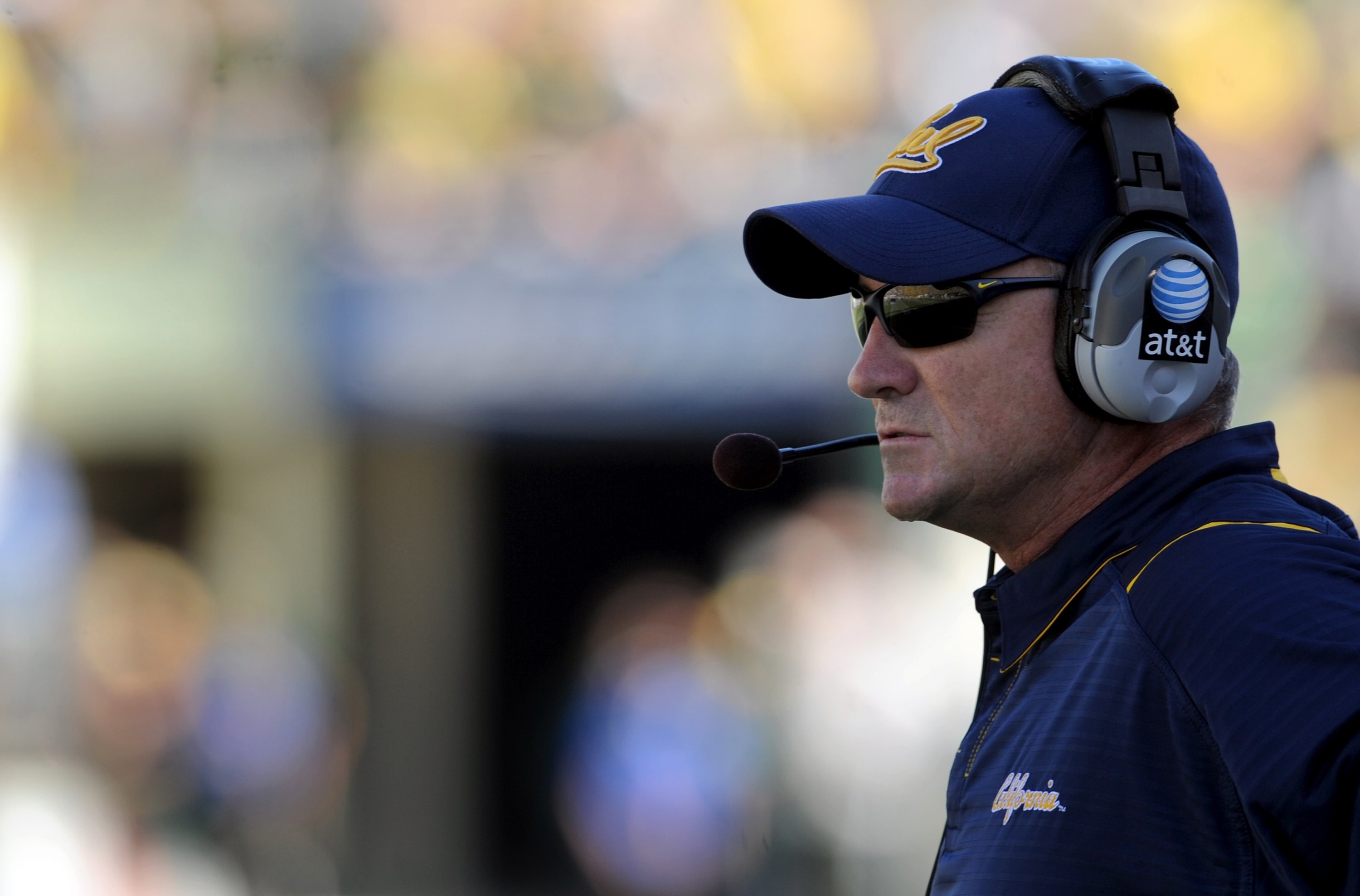 EUGENE, OR - SEPTEMBER 26: Head coach Jeff Tedford of the California Bears looks out at the action on the field in the second quarter of the game against the Oregon Ducks at Autzen Stadium on September 26, 2009 in Eugene, Oregon. Oregon won the game 42-3.
