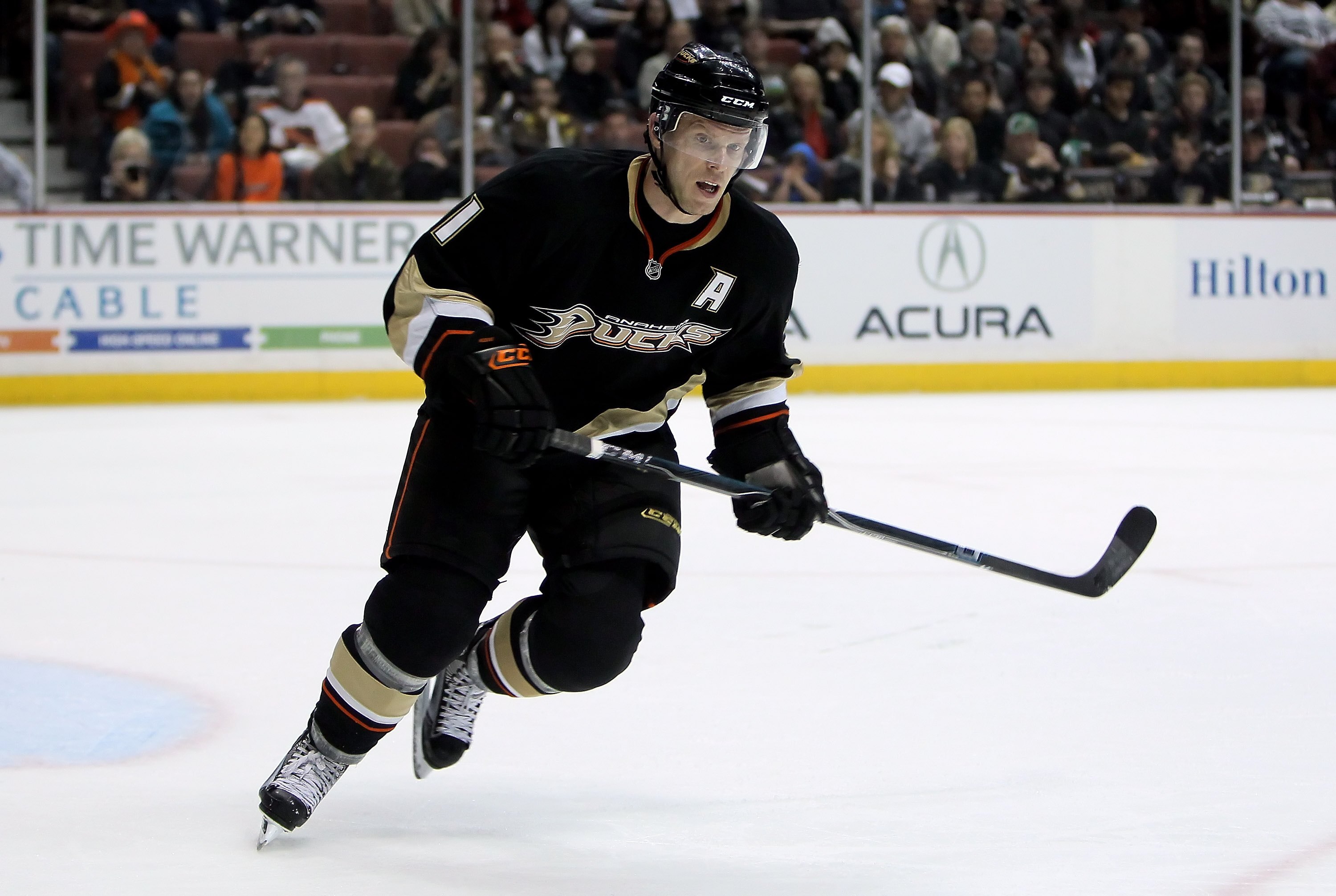 ANAHEIM, CA - MARCH 29:  Saku Koivu #11 of the Anaheim Ducks skates against the Dallas Stars at the Honda Center on March 29, 2010 in Anaheim, California.  (Photo by Jeff Gross/Getty Images)