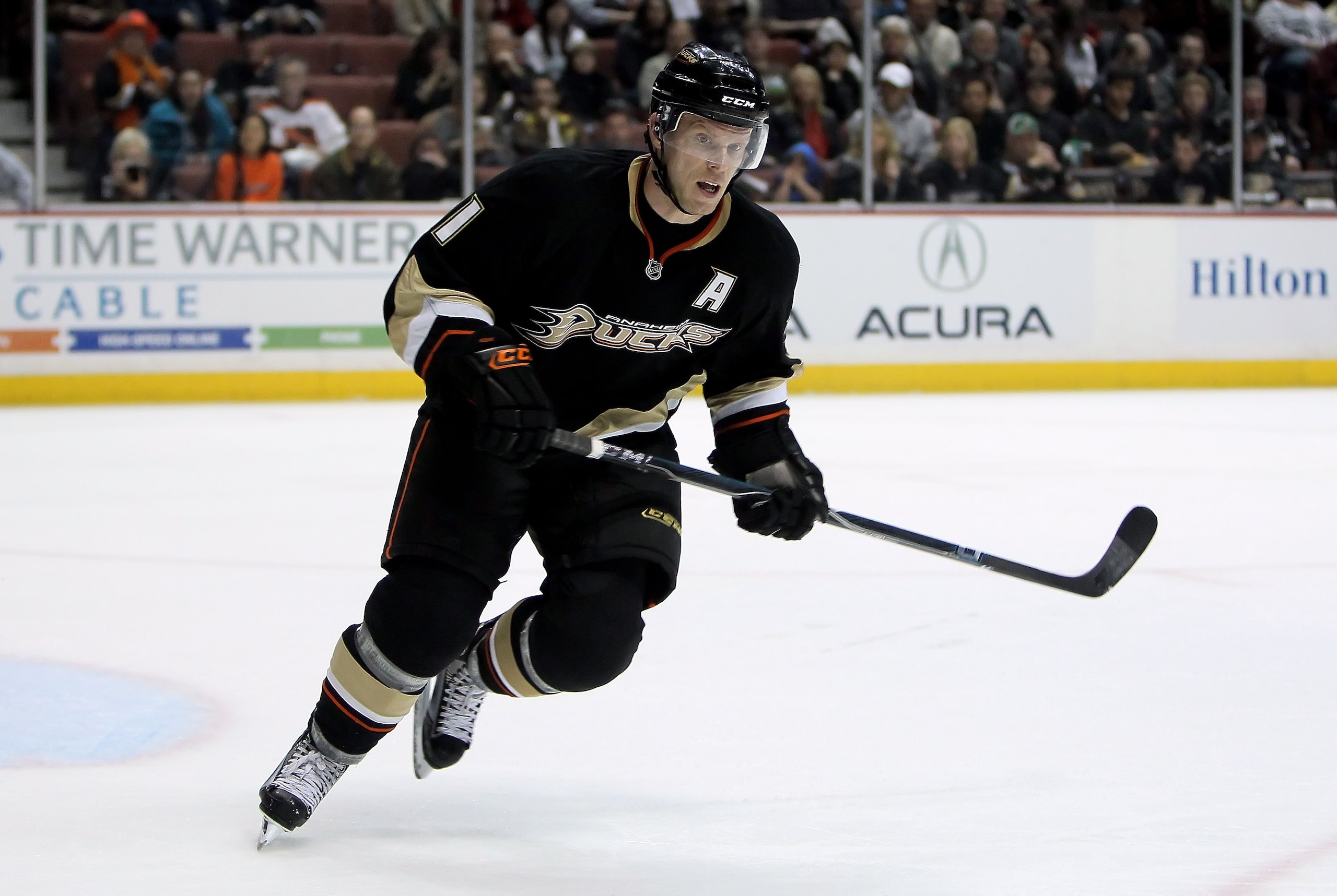 ANAHEIM, CA - MARCH 29:  Saku Koivu #11 of the Anaheim Ducks skates against the Dallas Stars at the Honda Center on March 29, 2010 in Anaheim, California.  (Photo by Jeff Gross/Getty Images)