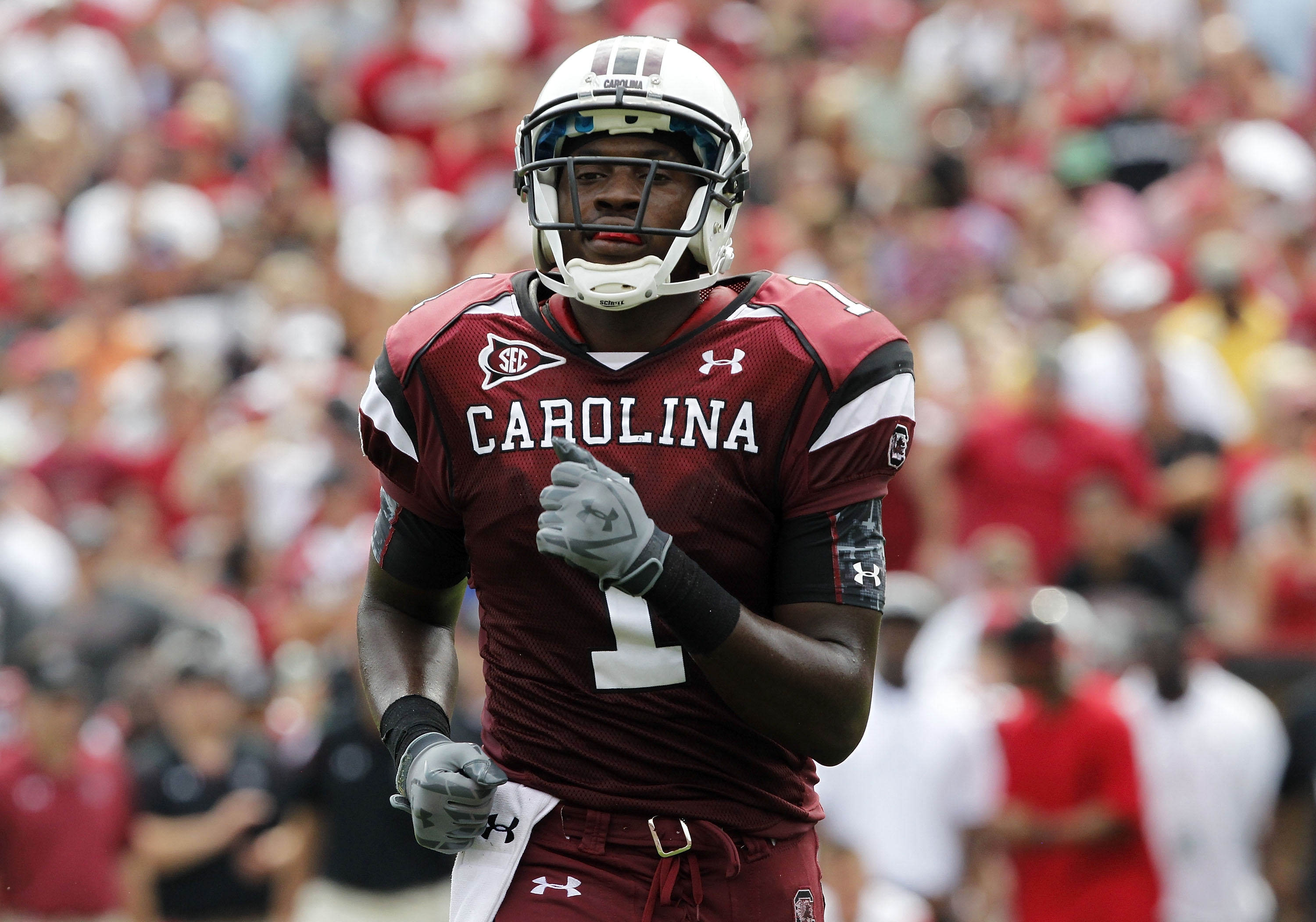 COLUMBIA, SC - SEPTEMBER 11:  Wide receiver Alshon Jeffery #1 of the South Carolina Gamecocks runs to the line of scrimmage before a play during the game against the Georgia Bulldogs at Williams-Brice Stadium on September 11, 2010 in Columbia, South Carol