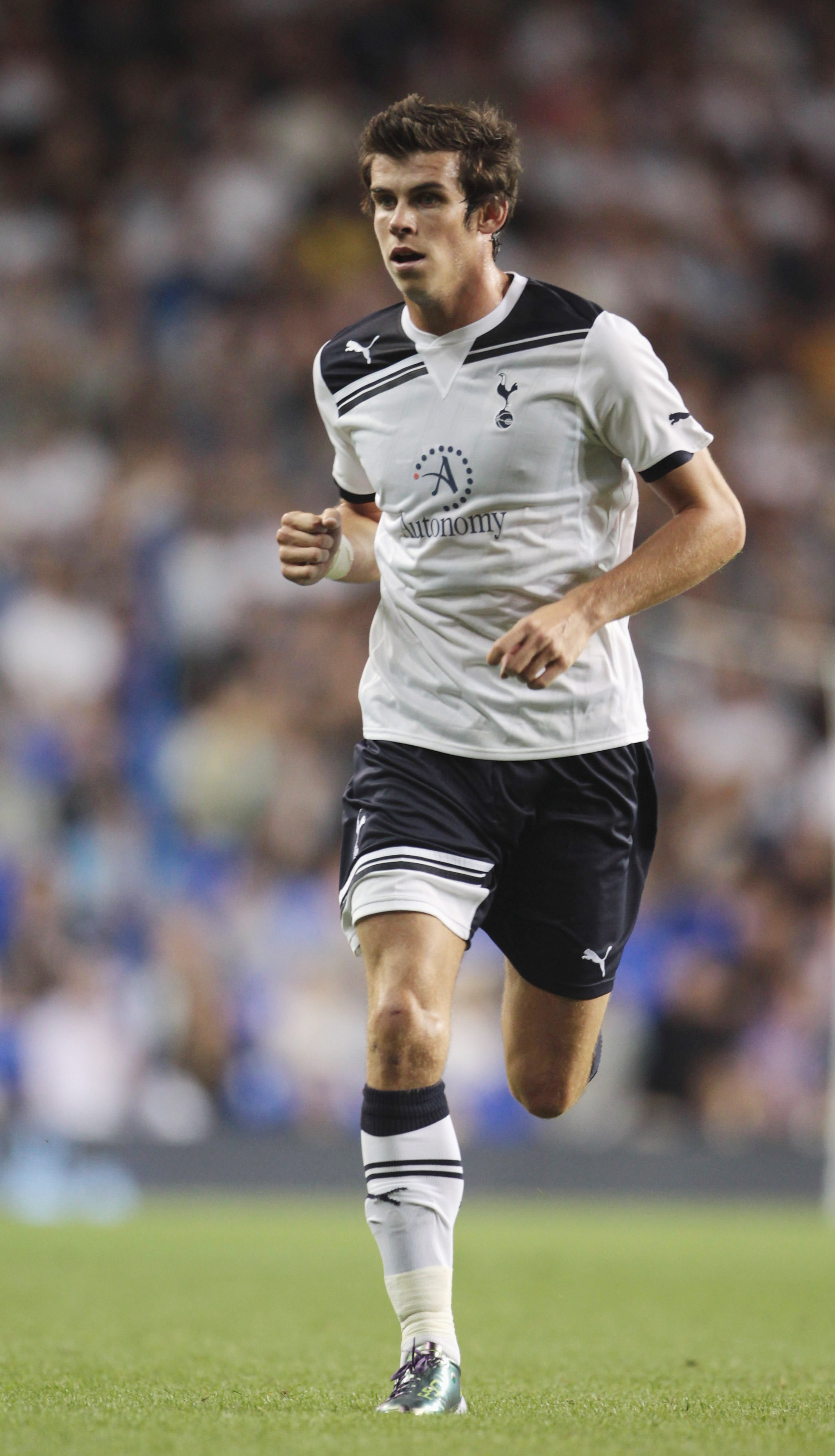 LONDON, ENGLAND - JULY 29: Gareth Bale of Tottenham Hotspur during a Pre-Season Friendly between Tottenham Hotspur and  Villarreal at White Hart Lane on July 29, 2010 in London, England.  (Photo by Phil Cole/Getty Images)