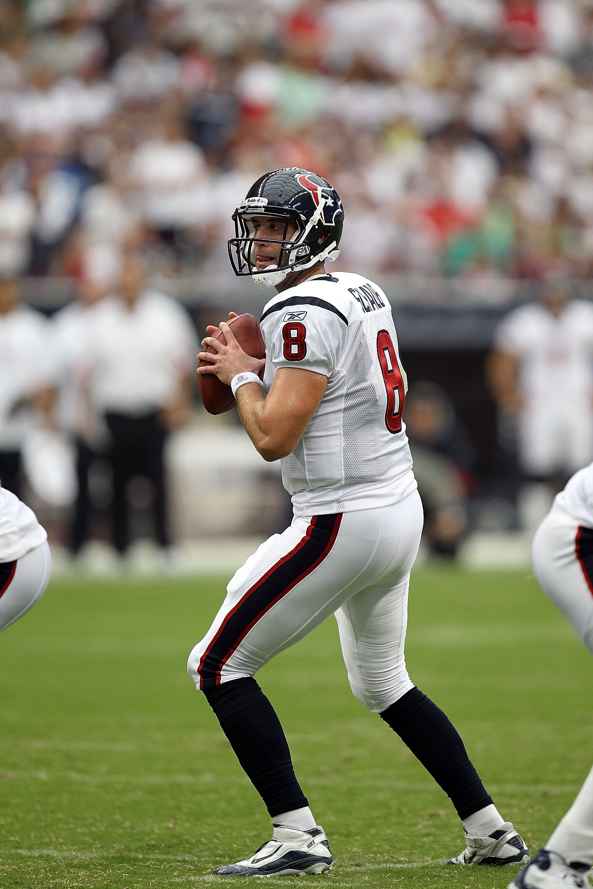 HOUSTON - SEPTEMBER 12:  Quarterback Matt Schaub #8 at Reliant Stadium on September 12, 2010 in Houston, Texas.  (Photo by Ronald Martinez/Getty Images)